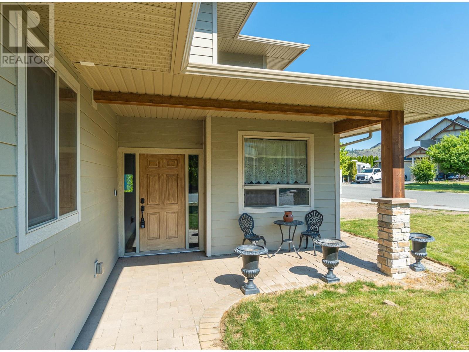 2788 Beachmount Cres, Kamloops, British Columbia  V2B 0E6 - Photo 2 - 179856