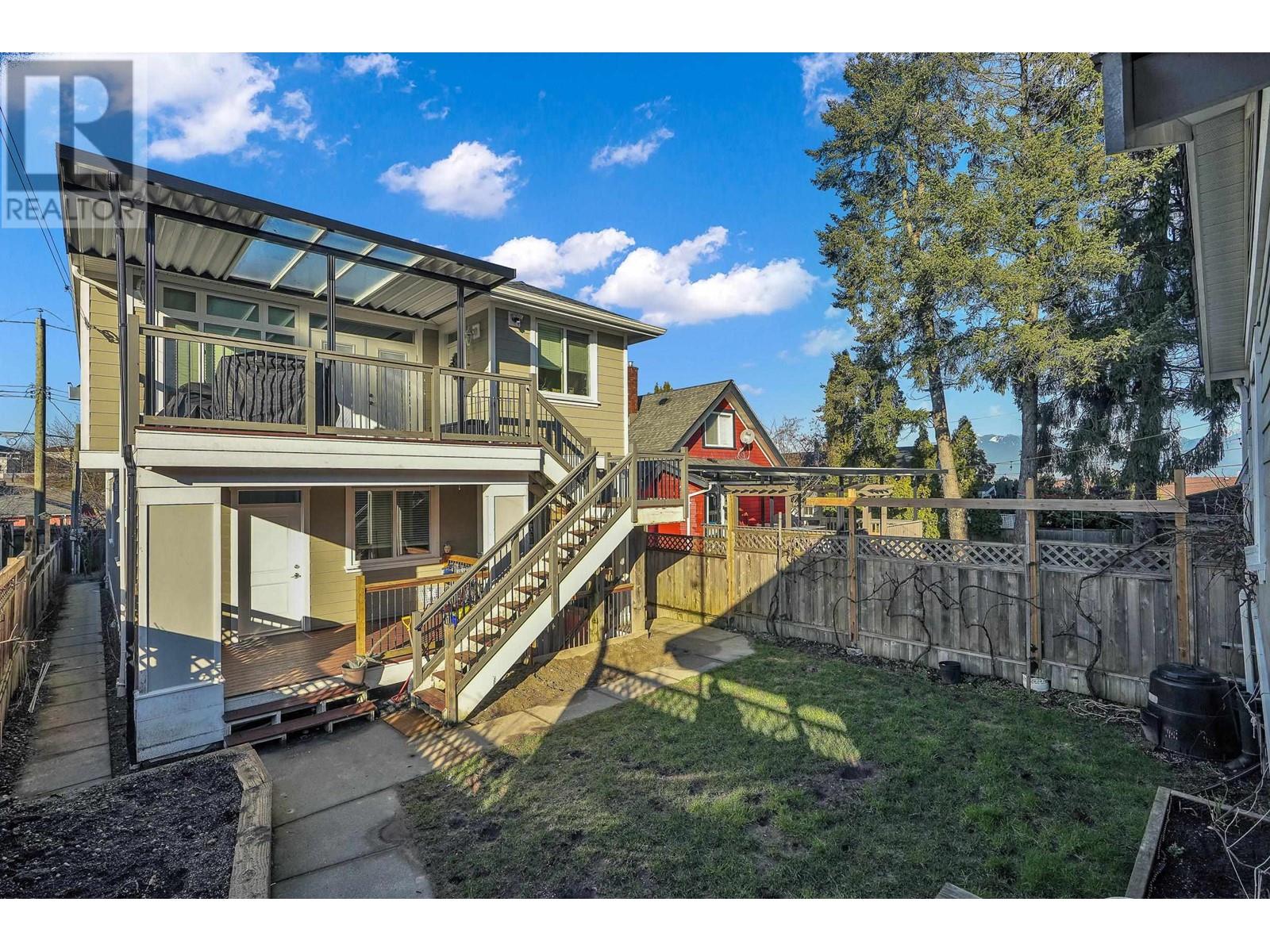 Listing Picture 16 of 18 : 4860 BOUNDARY ROAD, Burnaby / 本拿比 - 魯藝地產 Yvonne Lu Group - MLS Medallion Club Member