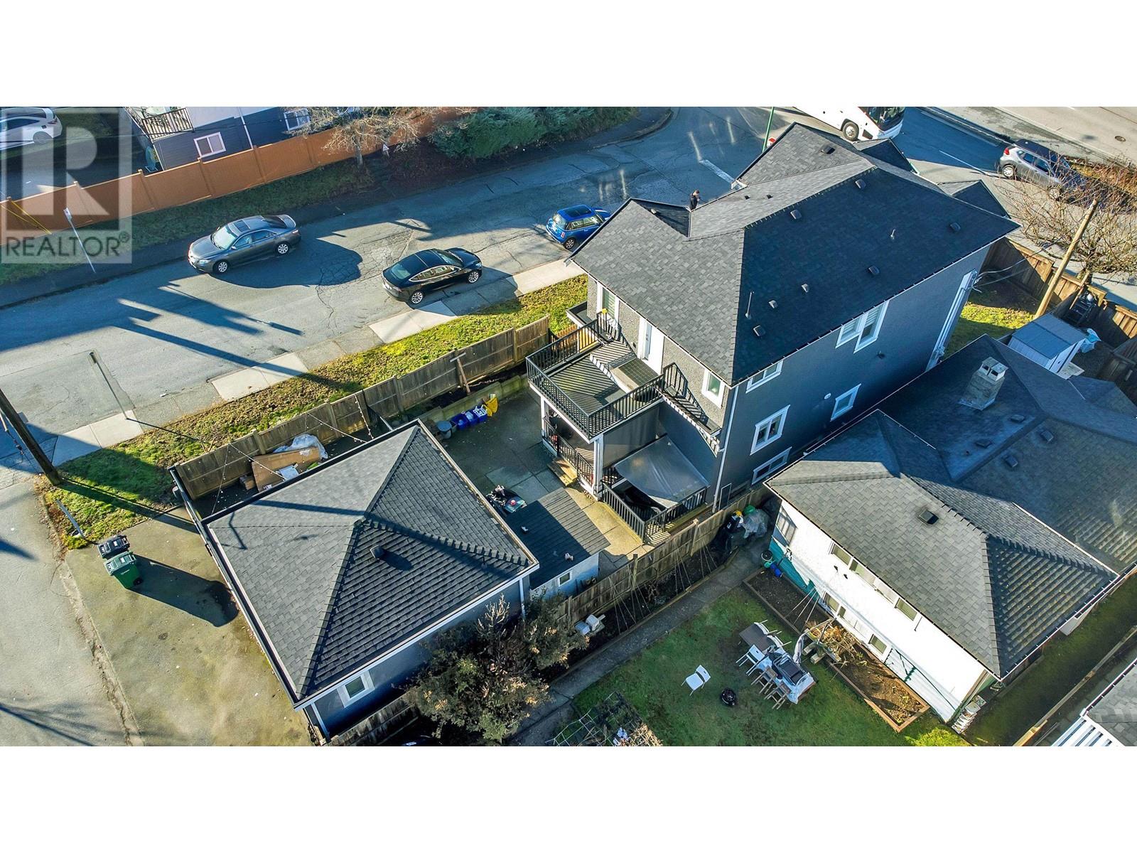 Listing Picture 17 of 18 : 4860 BOUNDARY ROAD, Burnaby / 本拿比 - 魯藝地產 Yvonne Lu Group - MLS Medallion Club Member