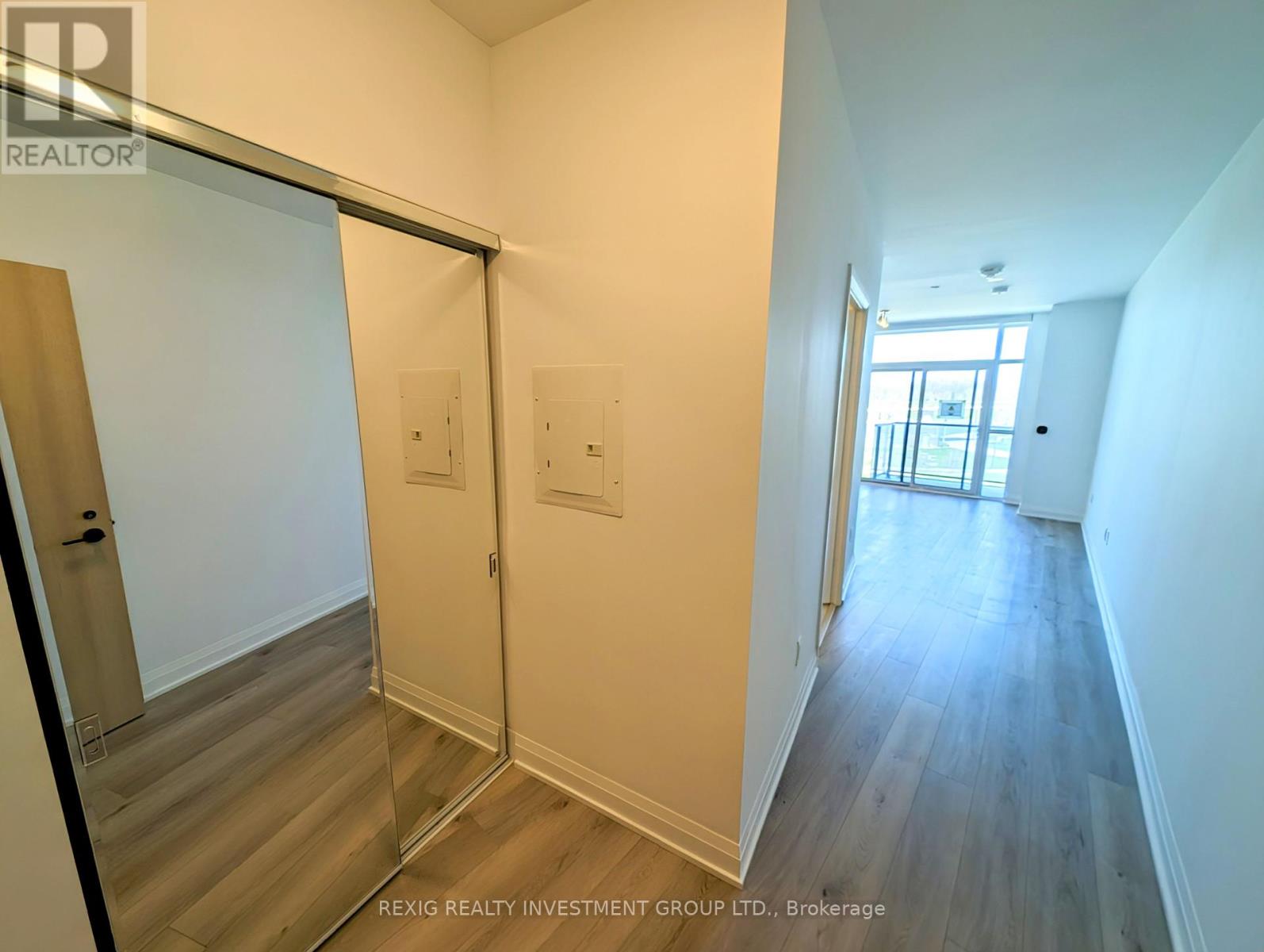 218 - 60 George Butchart Drive N, Toronto (Downsview-Roding-Cfb), Ontario  M3K 0E1 - Photo 5 - W9039011