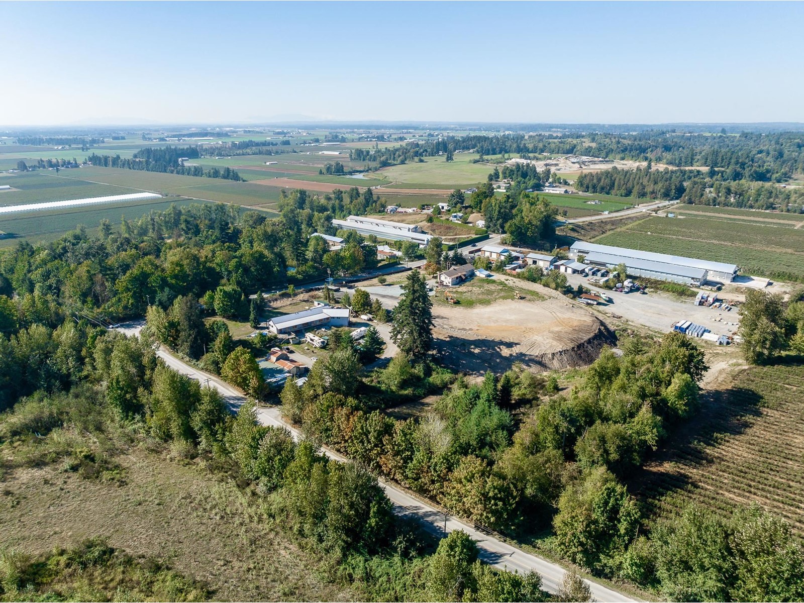 857 Bradner Road, Abbotsford, British Columbia  V4X 1H8 - Photo 4 - R2816502