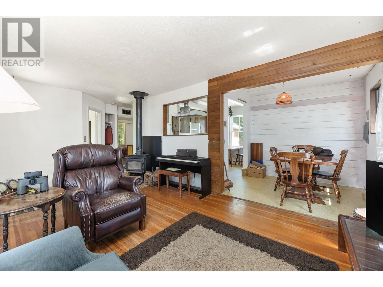 5090 Chapman Road, Sechelt, British Columbia  V7Z 0G4 - Photo 16 - R2905493