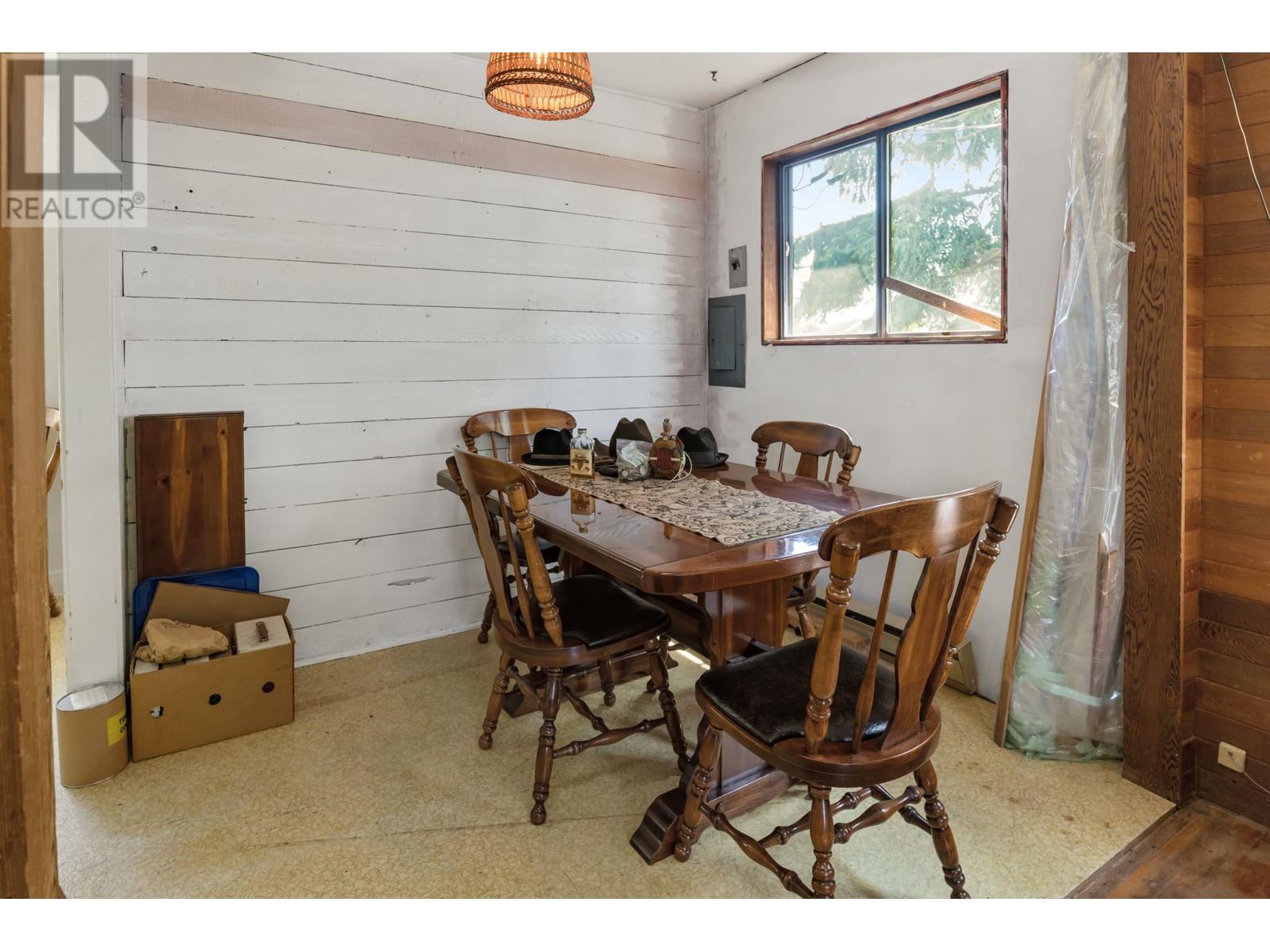 5090 Chapman Road, Sechelt, British Columbia  V7Z 0G4 - Photo 12 - R2905493