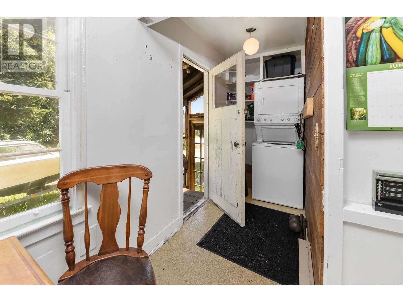 5090 Chapman Road, Sechelt, British Columbia  V7Z 0G4 - Photo 5 - R2905493