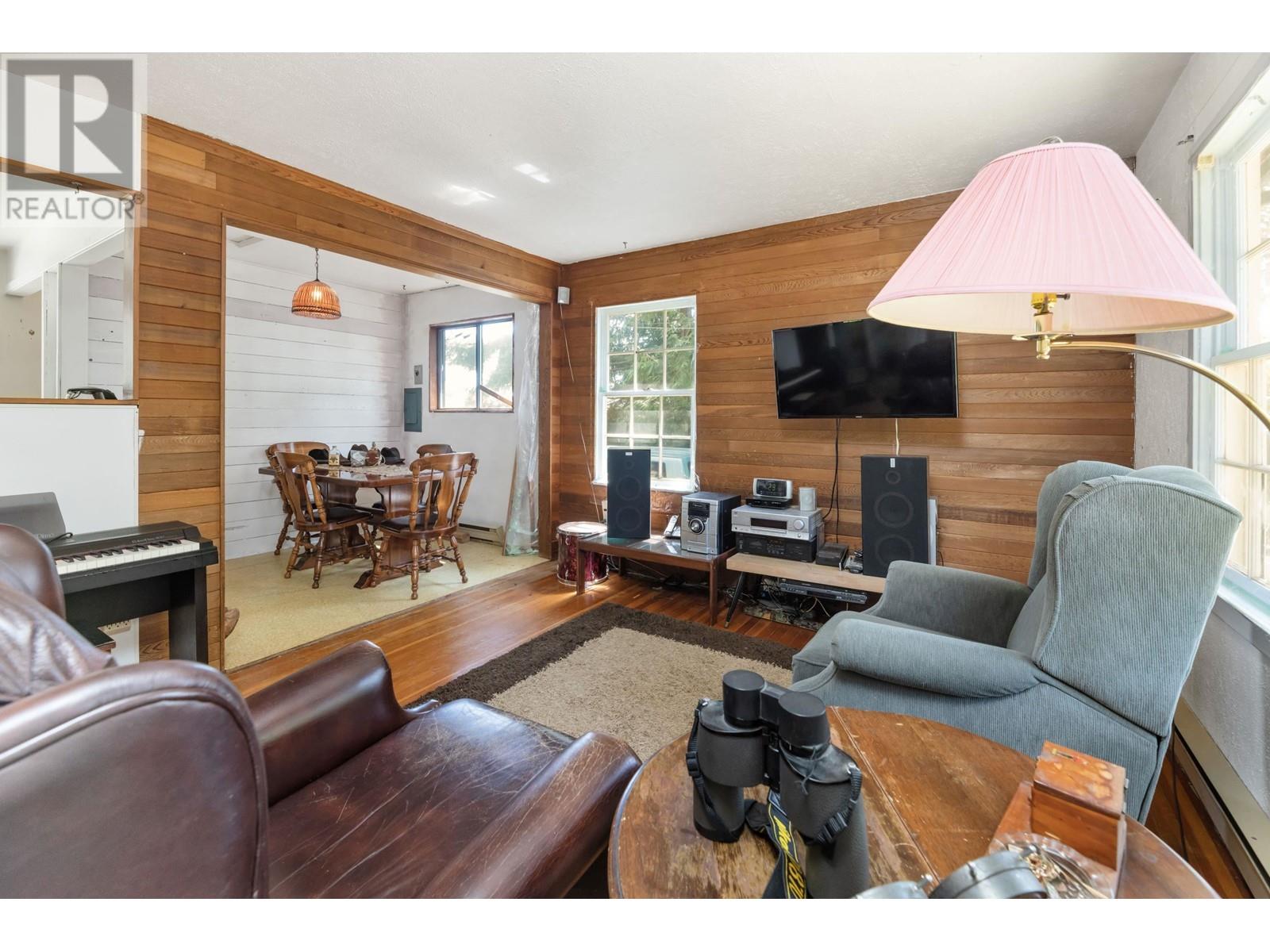 5090 Chapman Road, Sechelt, British Columbia  V7Z 0G4 - Photo 15 - R2905493