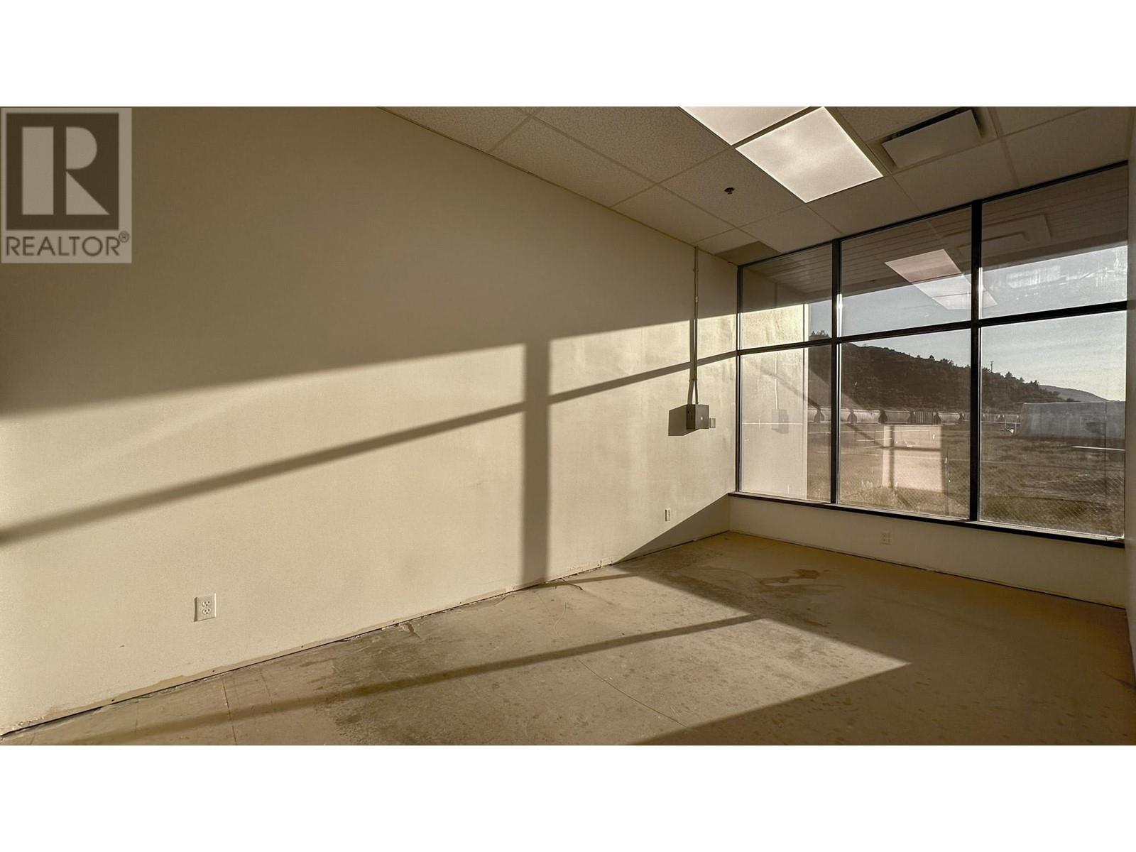 9989 Dallas Drive, Kamloops, British Columbia   - Photo 17 - 179873