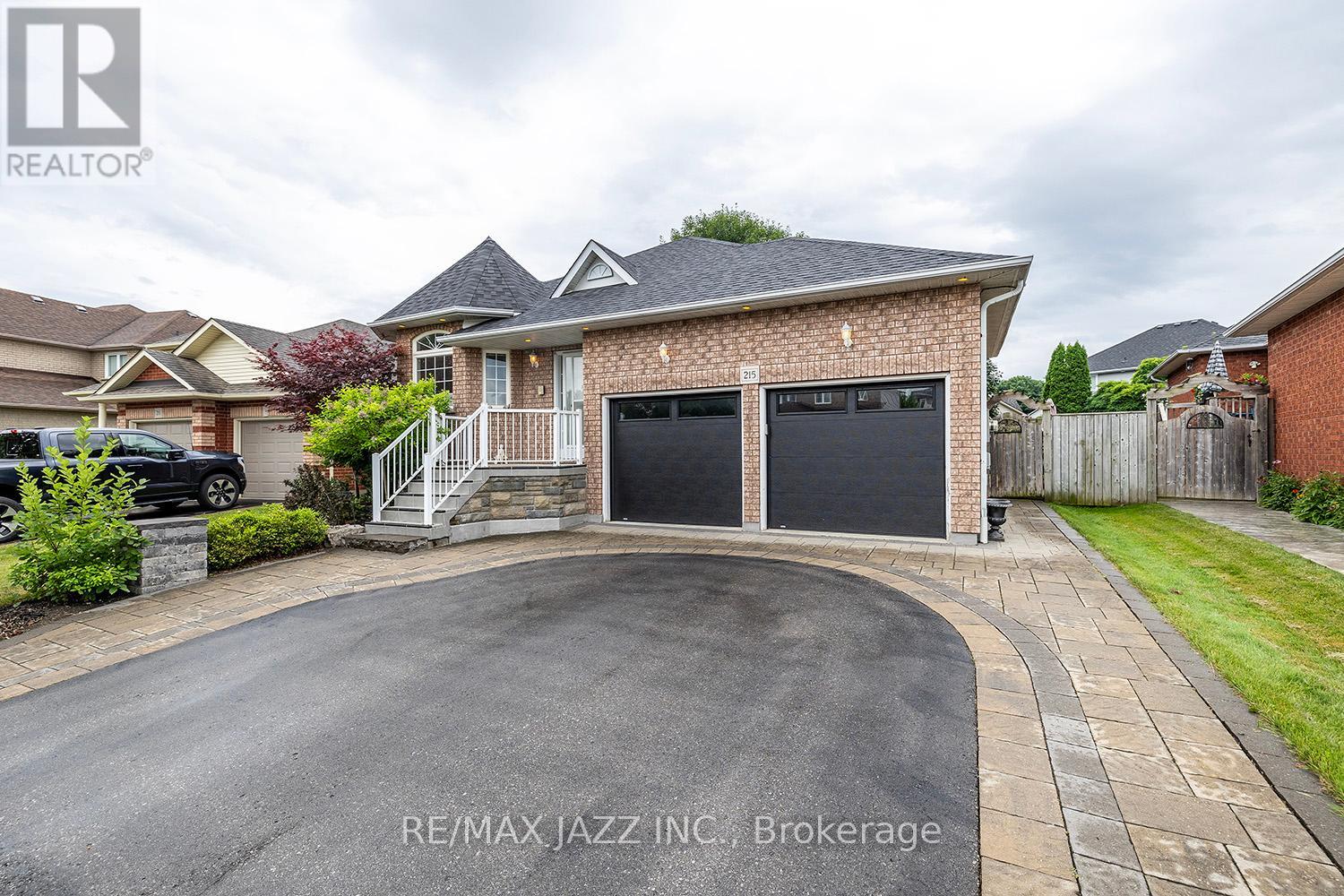 215 NIAGARA DRIVE, oshawa (samac), Ontario