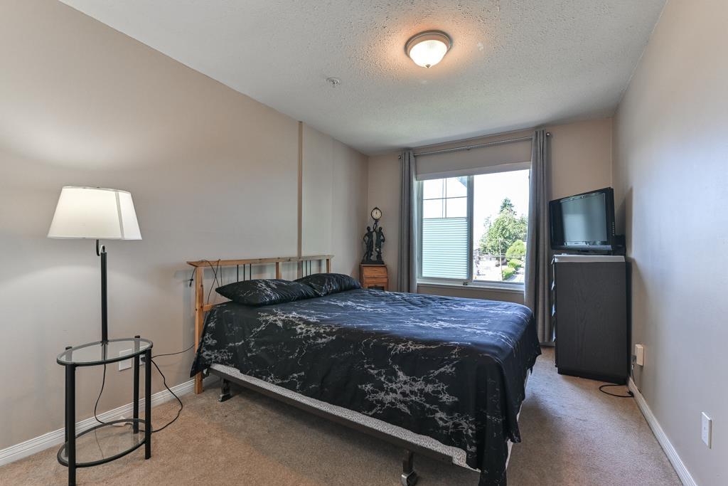 Property at 305 13226 104 AVENUE image 3