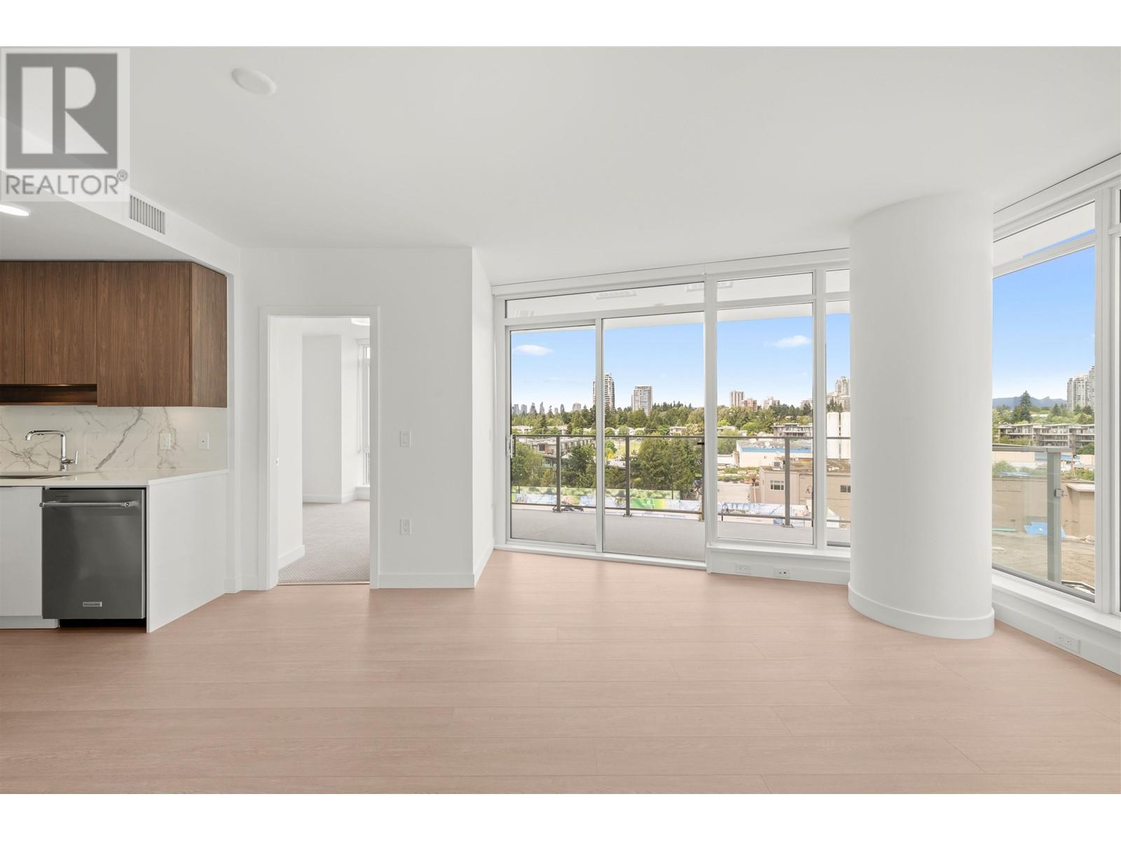 Listing Picture 11 of 31 : 503 7683 PARK CRESCENT, Burnaby / 本拿比 - 魯藝地產 Yvonne Lu Group - MLS Medallion Club Member