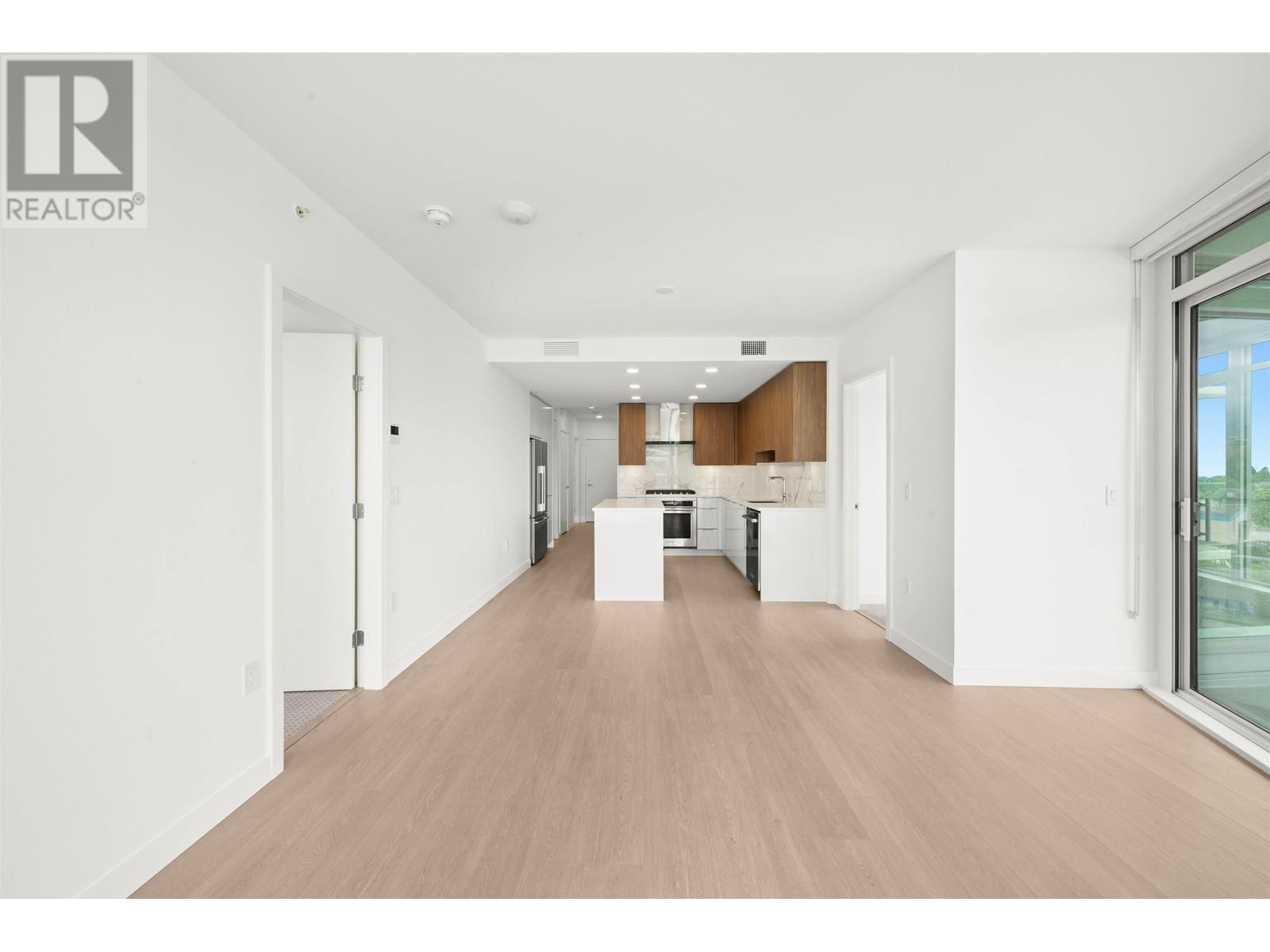Listing Picture 12 of 31 : 503 7683 PARK CRESCENT, Burnaby / 本拿比 - 魯藝地產 Yvonne Lu Group - MLS Medallion Club Member