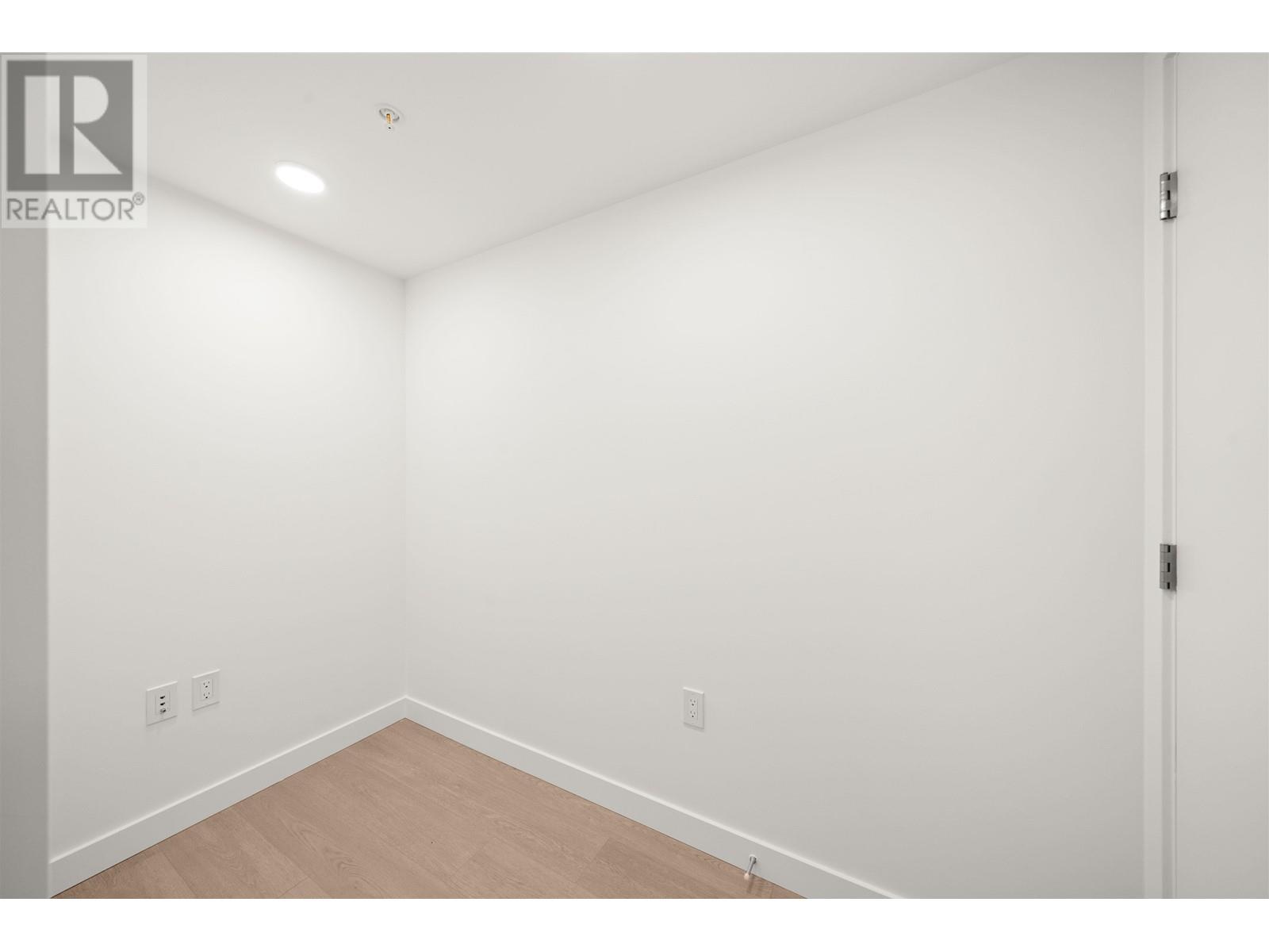 Listing Picture 25 of 31 : 503 7683 PARK CRESCENT, Burnaby / 本拿比 - 魯藝地產 Yvonne Lu Group - MLS Medallion Club Member