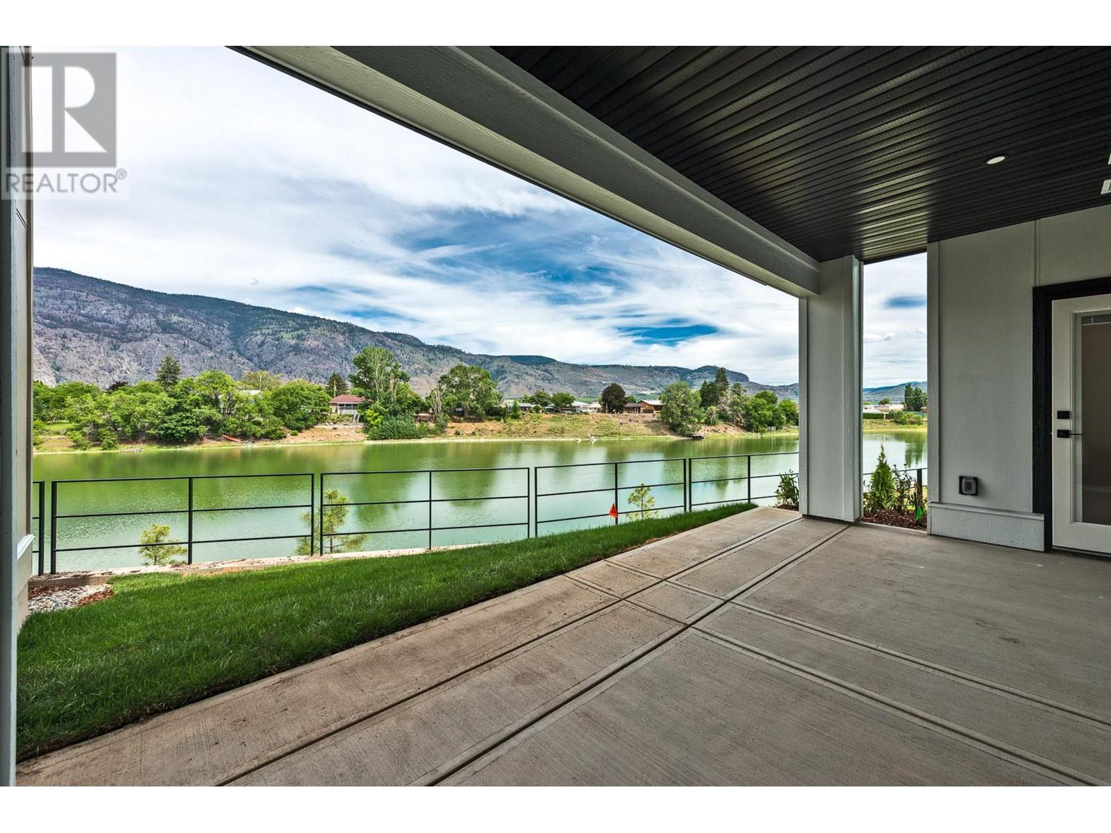 8000 VEDETTE Drive Unit# 2 Osoyoos