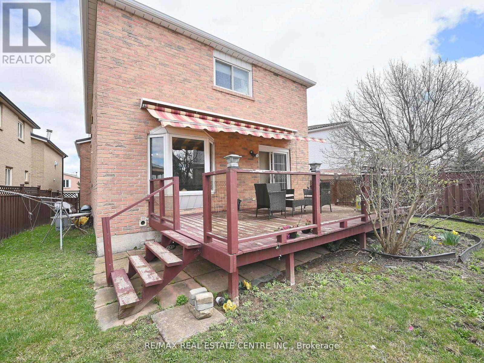 4326 Waterford Crescent, Mississauga (Hurontario), Ontario  L5R 2B2 - Photo 38 - W9010332