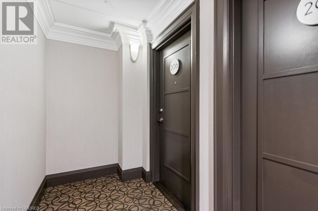 205 Lakeshore Rd Road W Unit# 206, Oakville, Ontario  L6K 0H8 - Photo 3 - 40619692