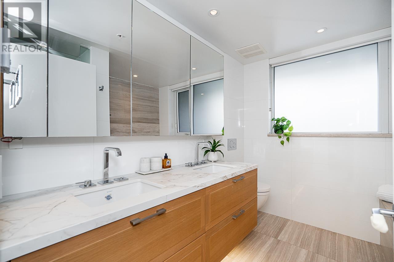 Listing Picture 13 of 21 : 204 1561 W 57TH AVENUE, Vancouver / 溫哥華 - 魯藝地產 Yvonne Lu Group - MLS Medallion Club Member