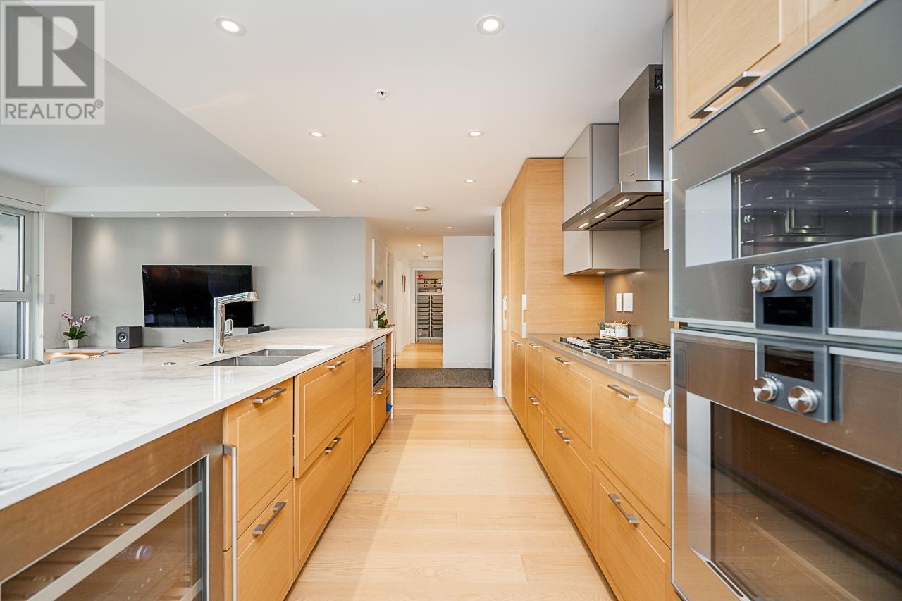 Listing Picture 7 of 21 : 204 1561 W 57TH AVENUE, Vancouver / 溫哥華 - 魯藝地產 Yvonne Lu Group - MLS Medallion Club Member