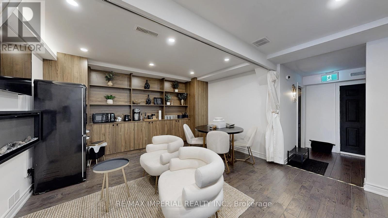 156 Main St Unionville, Markham, Ontario  L3R 2G9 - Photo 16 - N9035024