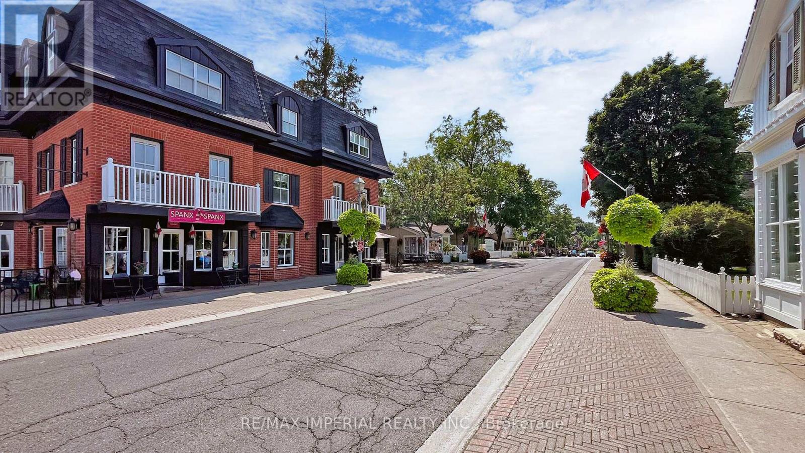 156 Main St Unionville, Markham, Ontario  L3R 2G9 - Photo 8 - N9035024