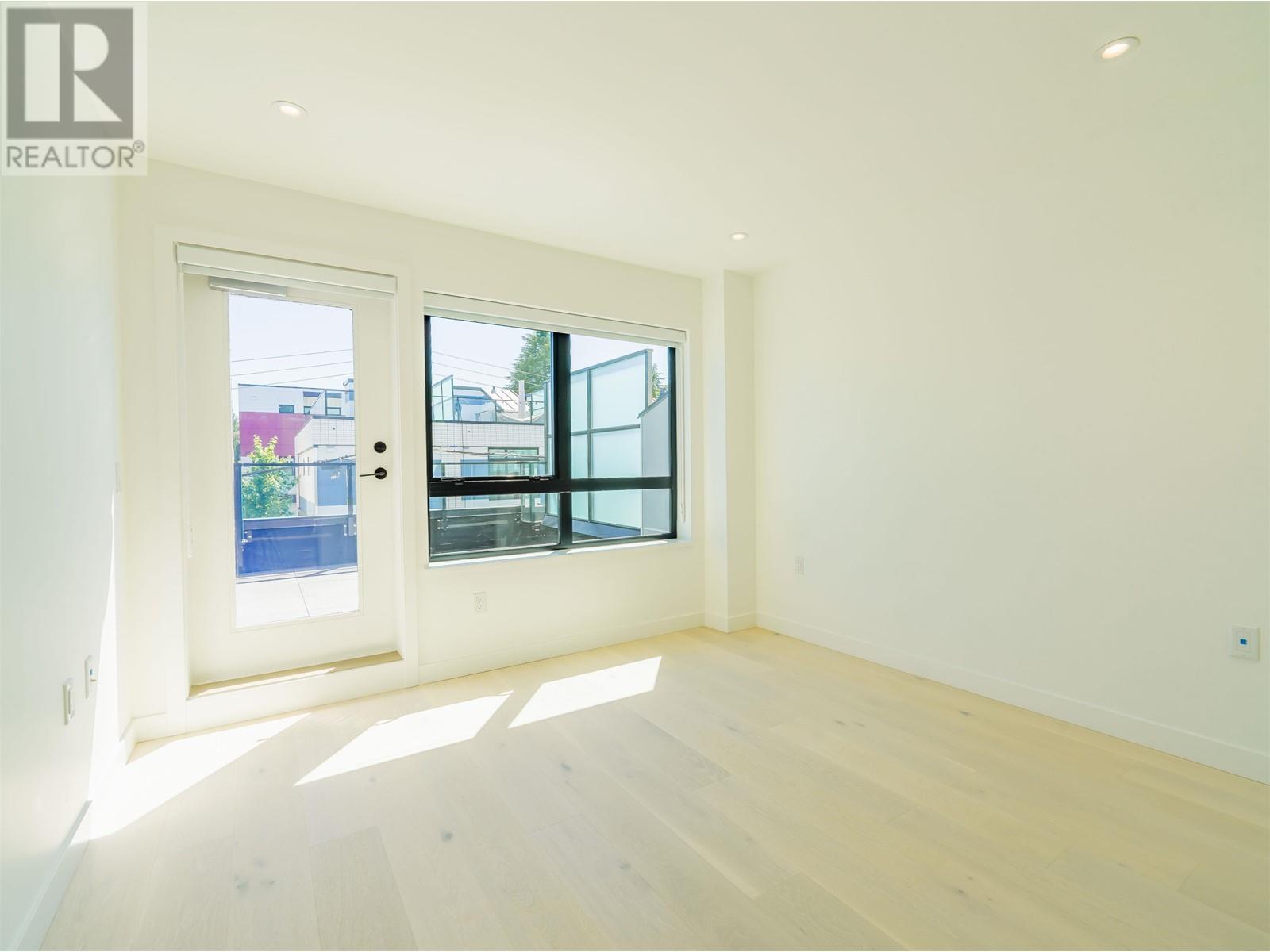 Listing Picture 19 of 40 : 51 550 W 28TH AVENUE, Vancouver / 溫哥華 - 魯藝地產 Yvonne Lu Group - MLS Medallion Club Member