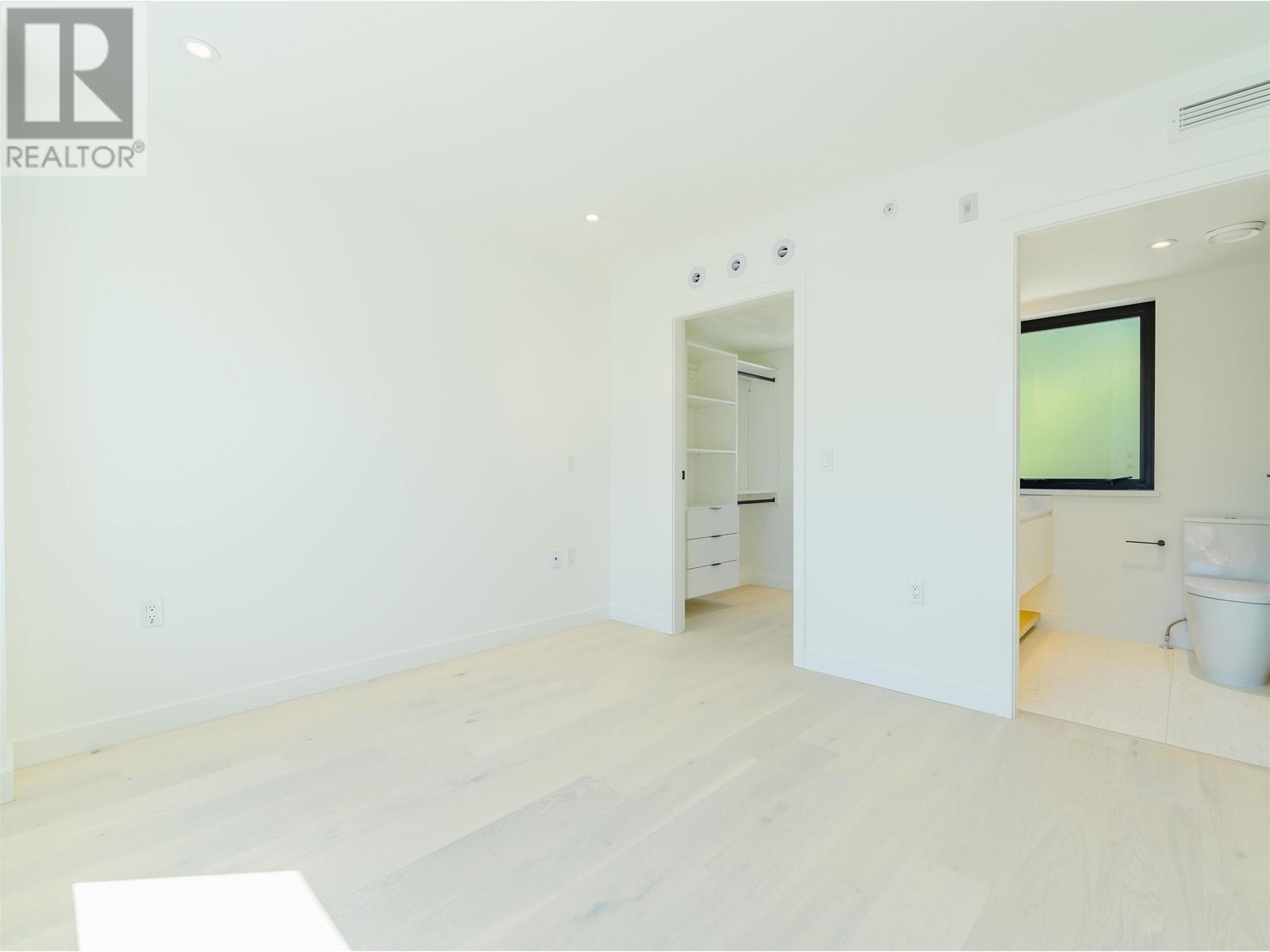 Listing Picture 25 of 40 : 51 550 W 28TH AVENUE, Vancouver / 溫哥華 - 魯藝地產 Yvonne Lu Group - MLS Medallion Club Member