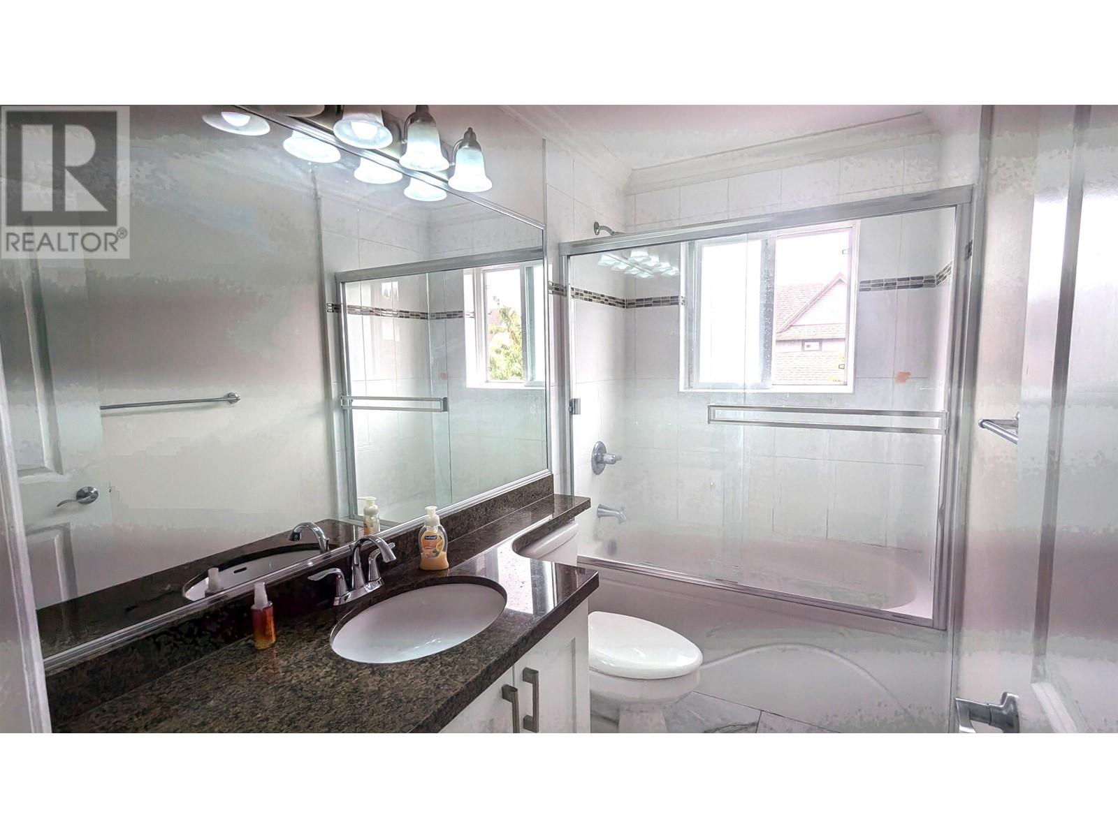 212 Dawe Street, New Westminster, British Columbia  V3M 5N2 - Photo 17 - R2896557
