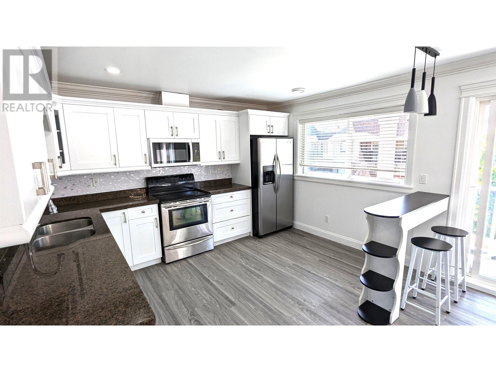 212 Dawe Street, New Westminster, British Columbia  V3M 5N2 - Photo 11 - R2896557