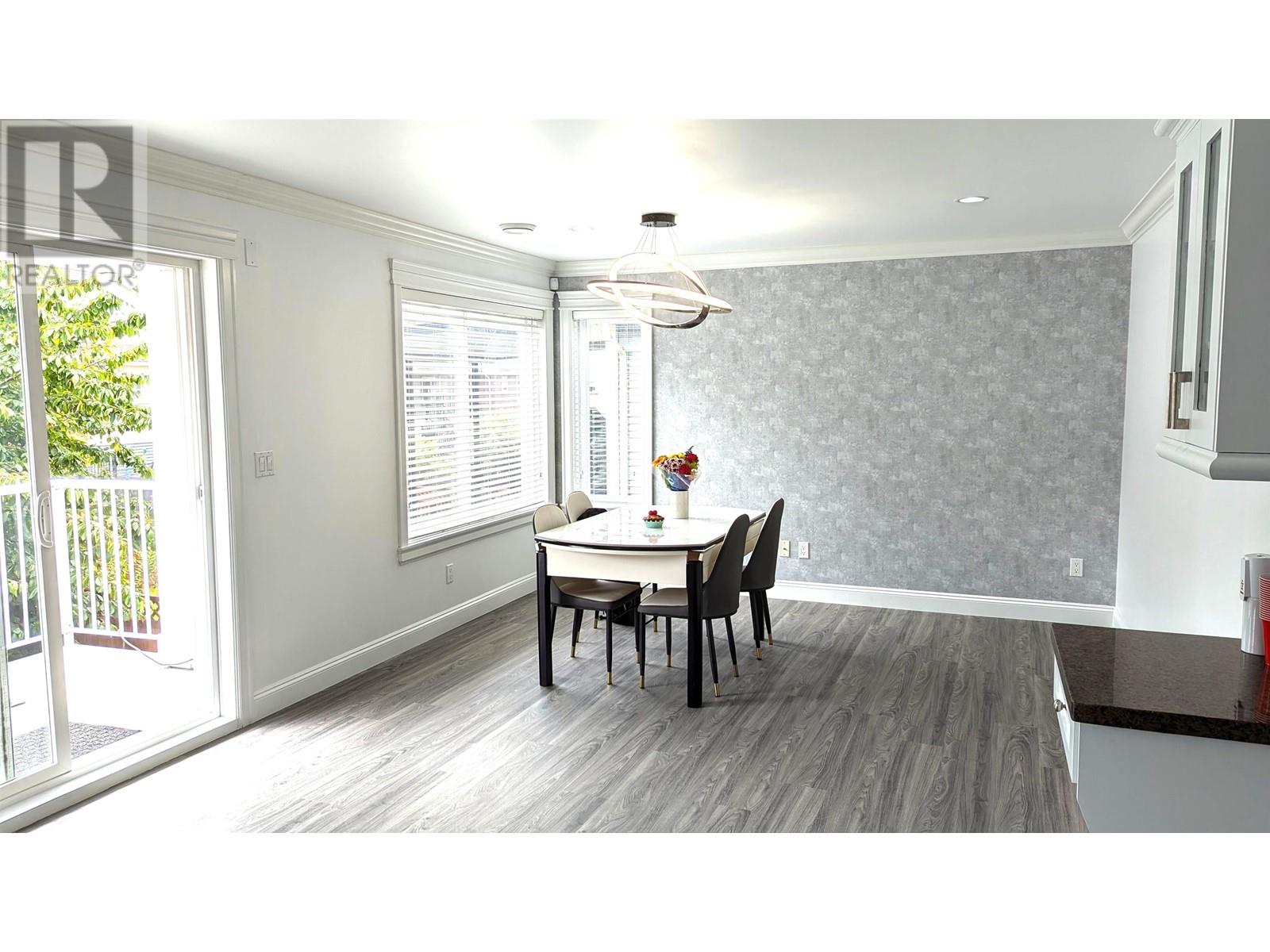 212 Dawe Street, New Westminster, British Columbia  V3M 5N2 - Photo 6 - R2896557