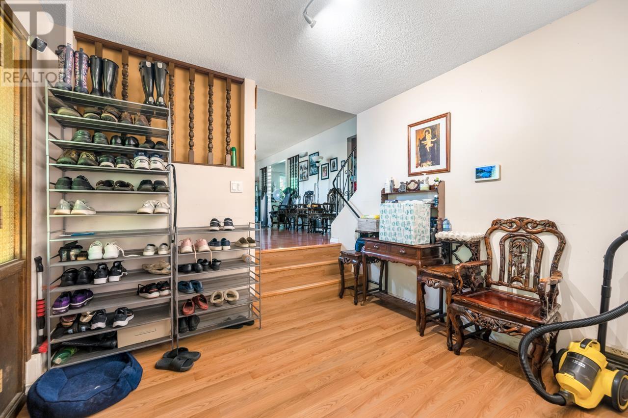 10420 Hogarth Drive, Richmond, British Columbia  V7E 3Z6 - Photo 9 - R2904325