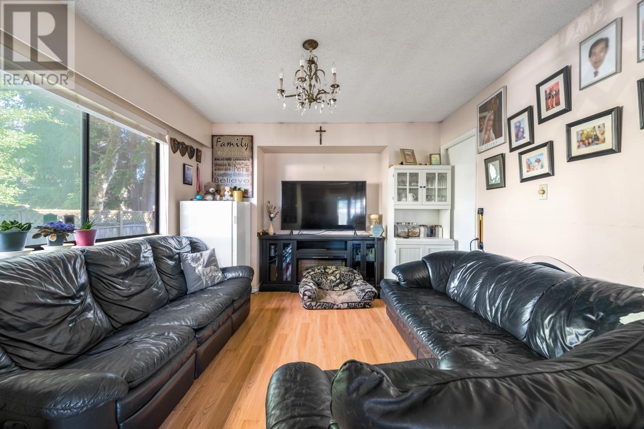 10420 Hogarth Drive, Richmond, British Columbia  V7E 3Z6 - Photo 10 - R2904325