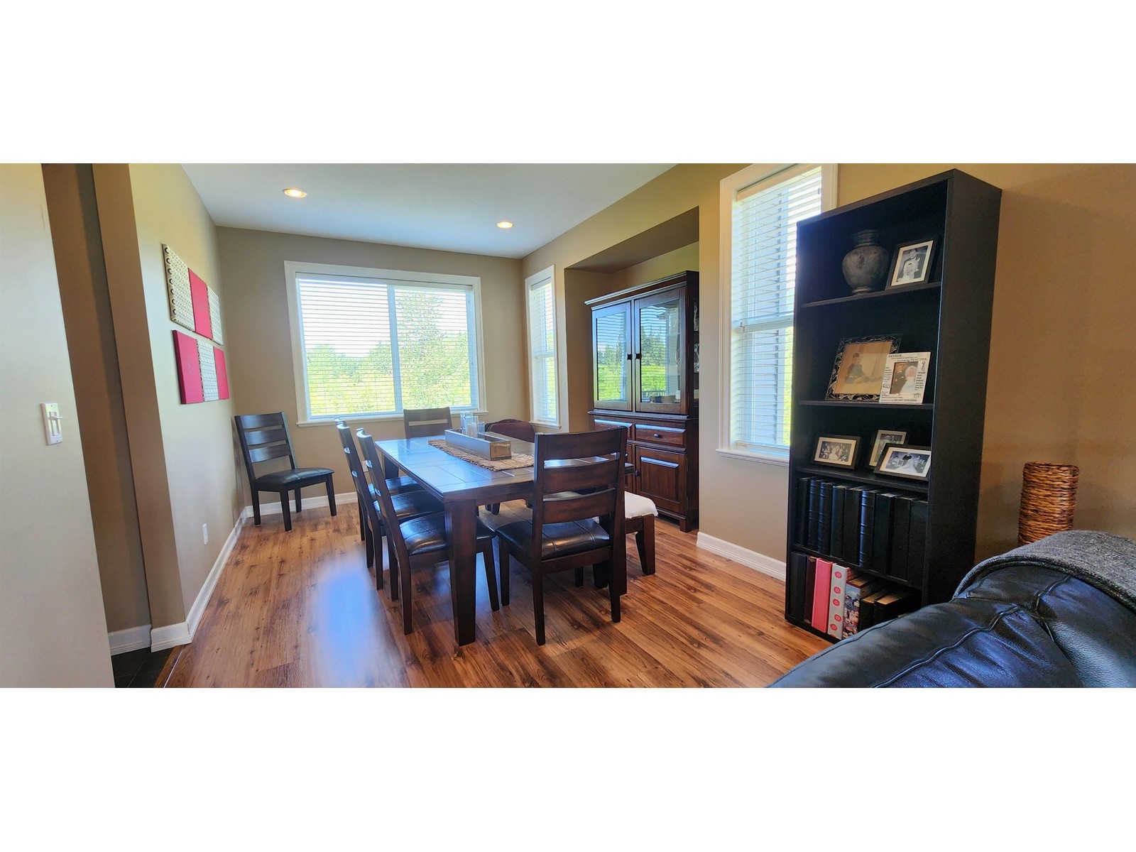 34324 White Avenue, Mission, British Columbia  V2V 0B4 - Photo 15 - R2905549