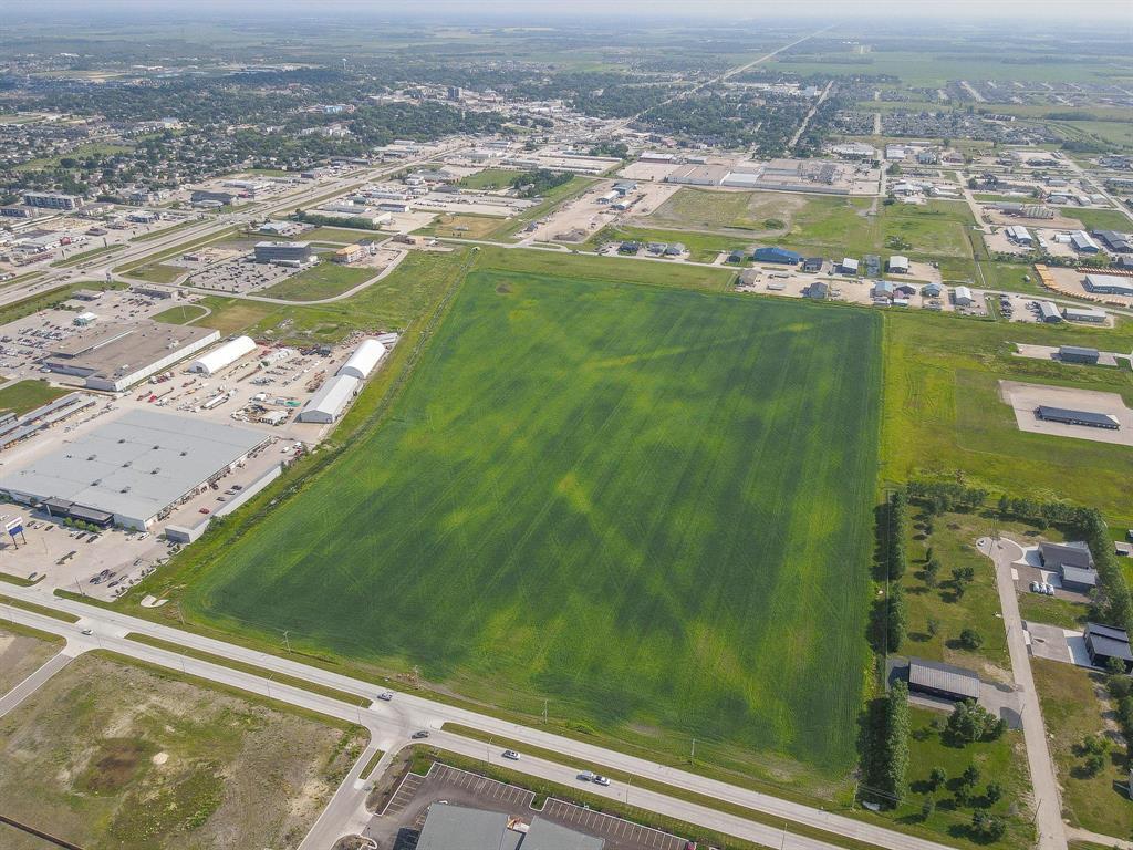 0 Park Road W, Steinbach, Manitoba  R5G 1A1 - Photo 2 - 202416745