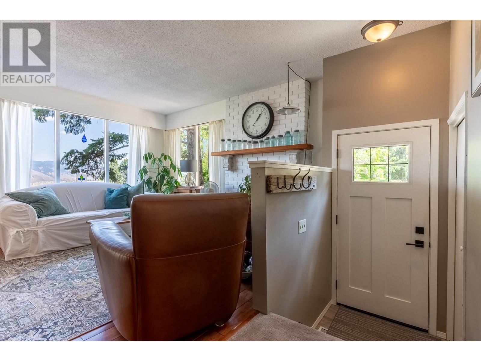 5300 Sunrise Drive, Kamloops, British Columbia   - Photo 6 - 179883