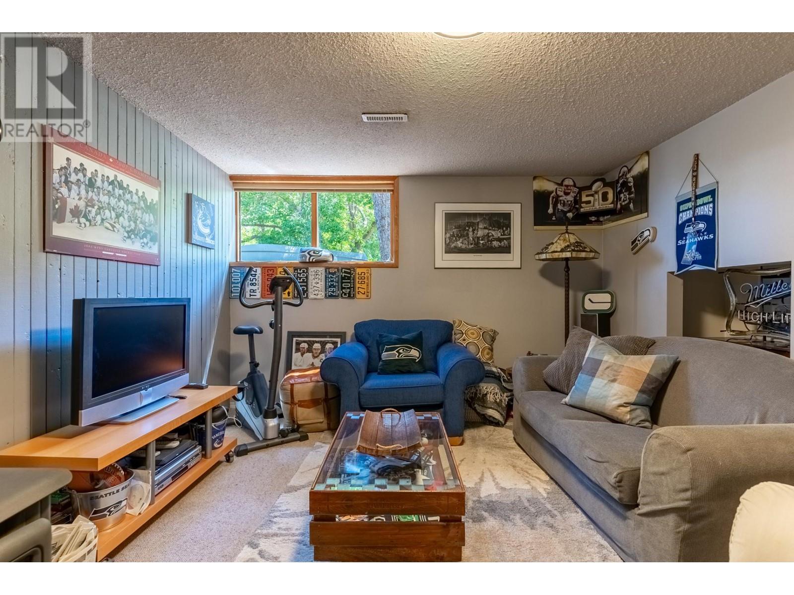 5300 Sunrise Drive, Kamloops, British Columbia   - Photo 18 - 179883