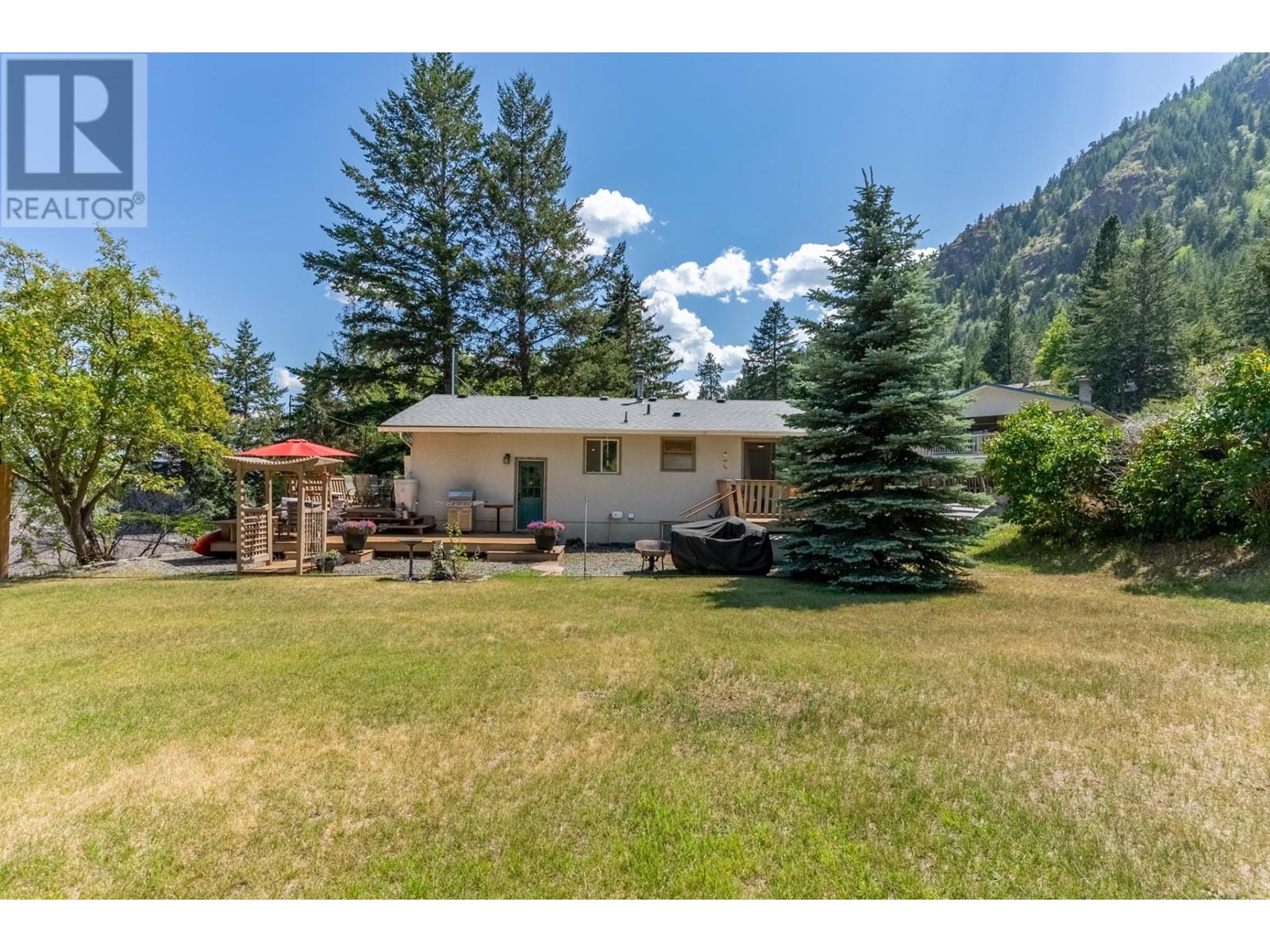 5300 Sunrise Drive, Kamloops, British Columbia   - Photo 26 - 179883