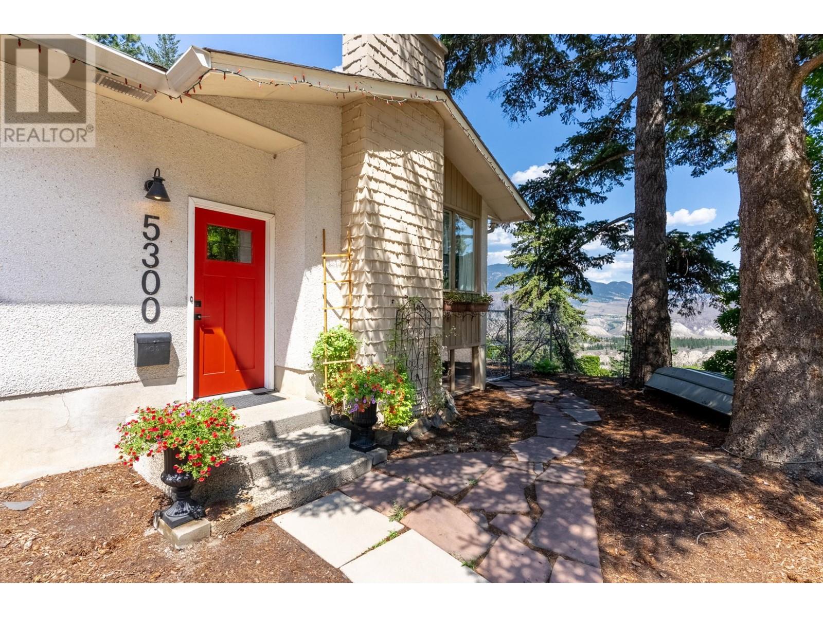 5300 Sunrise Drive, Kamloops, British Columbia   - Photo 36 - 179883