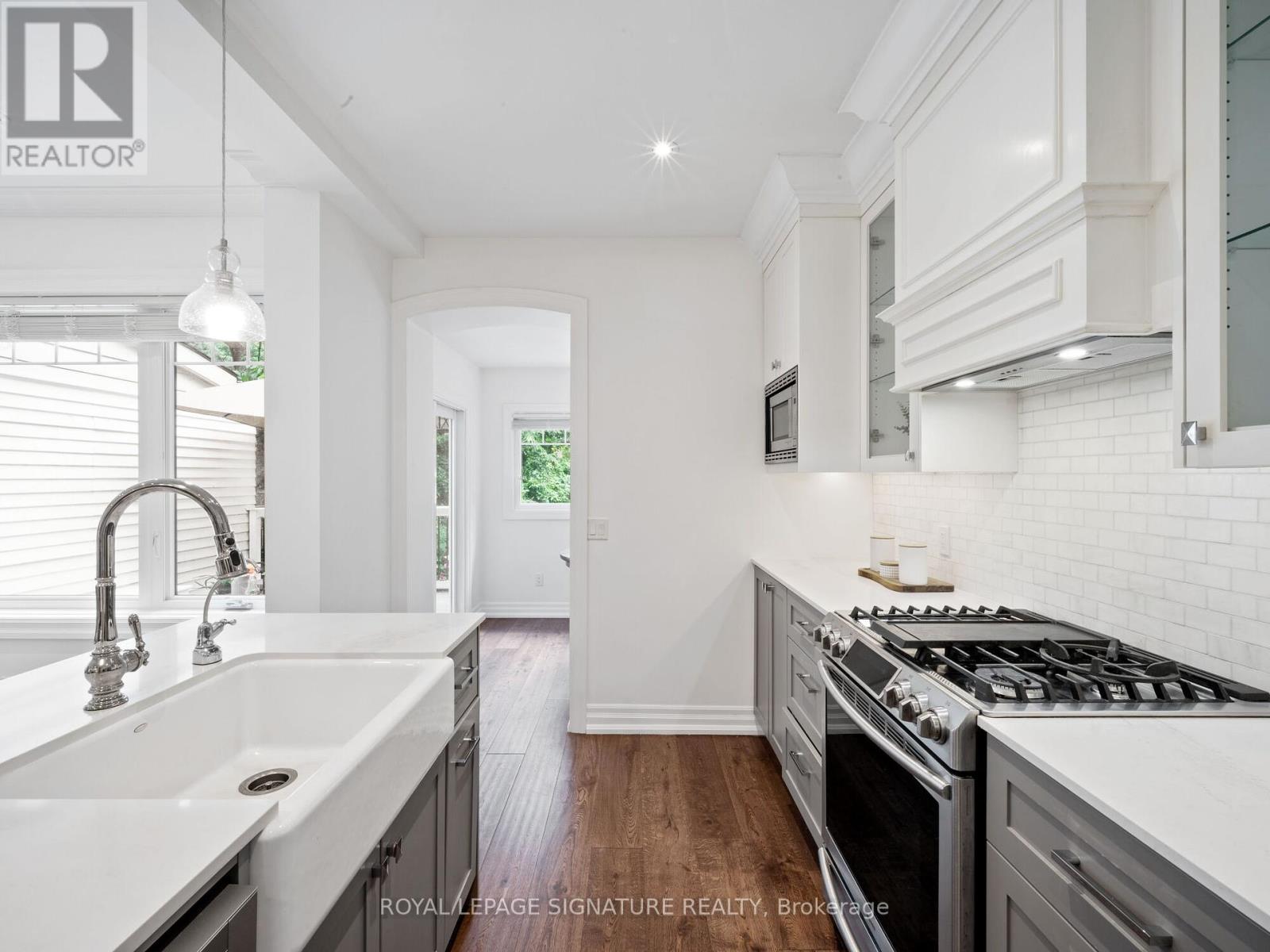 503 Windermere Avenue, Toronto (Runnymede-Bloor West Village), Ontario  M6S 3L5 - Photo 12 - W9040896