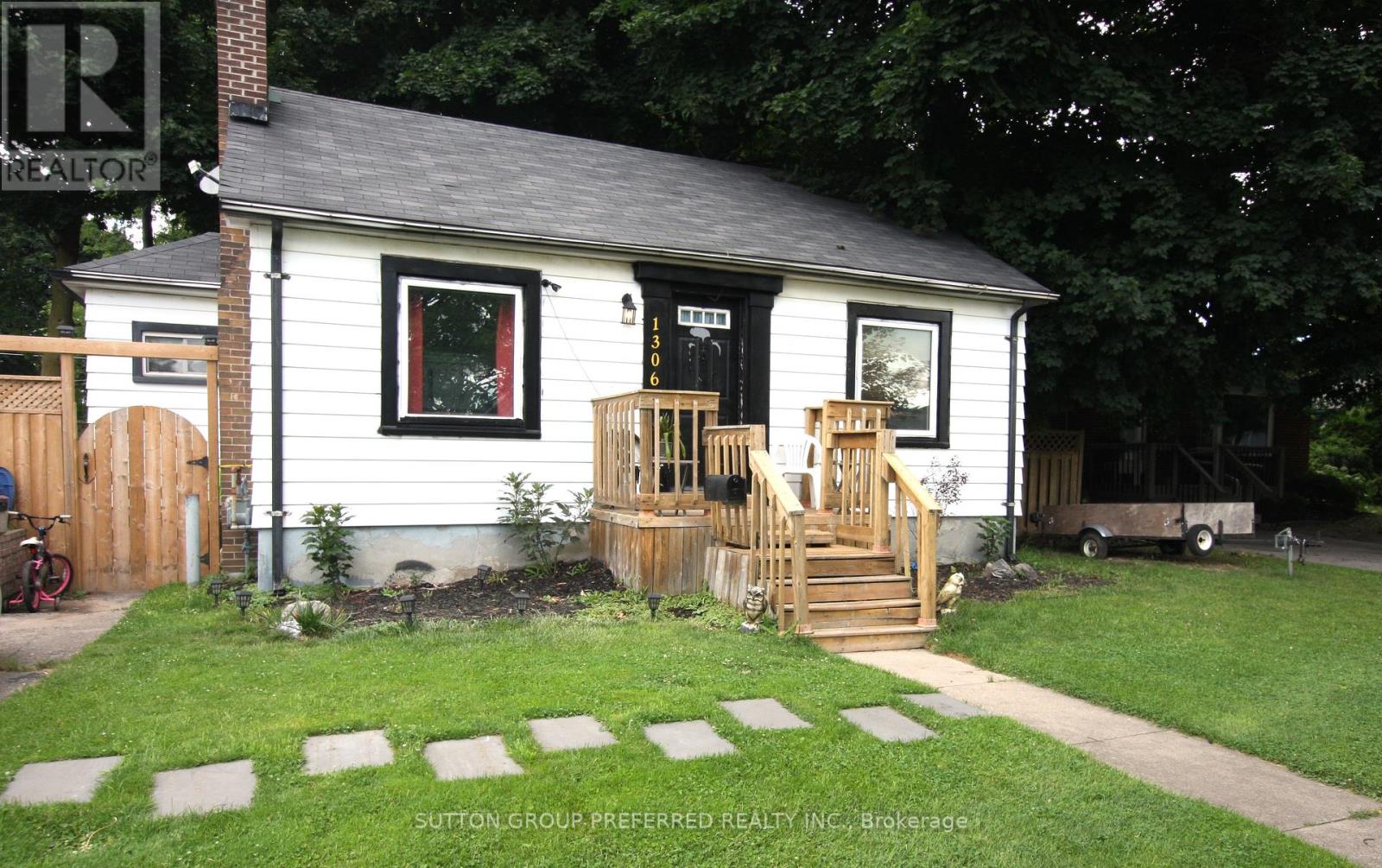 1306 BRYDGES STREET, london, Ontario