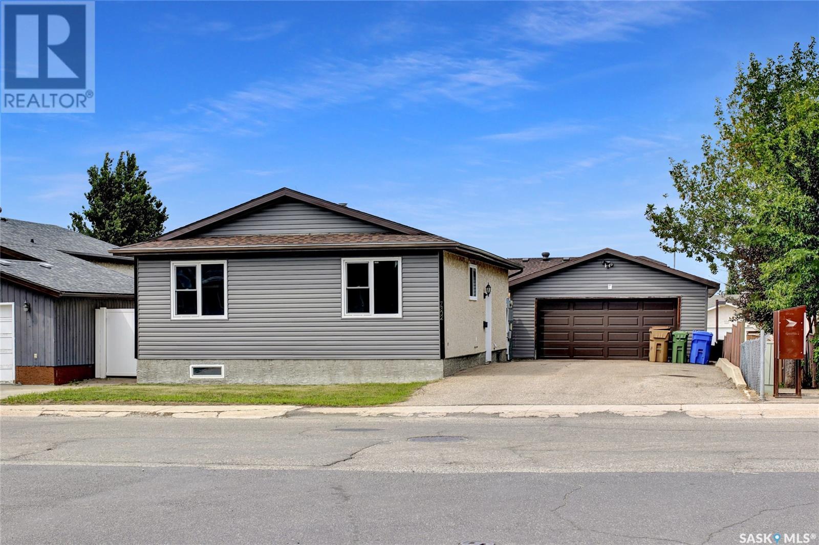 7302 Whelan Drive, Regina, Saskatchewan  S4X 3W7 - Photo 1 - SK976653