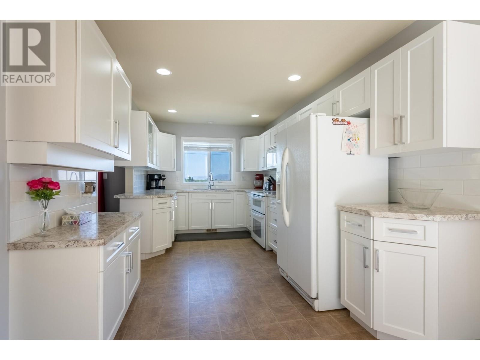 1653 Valleyview Drive, Kamloops, British Columbia  V2C 4B6 - Photo 10 - 179886