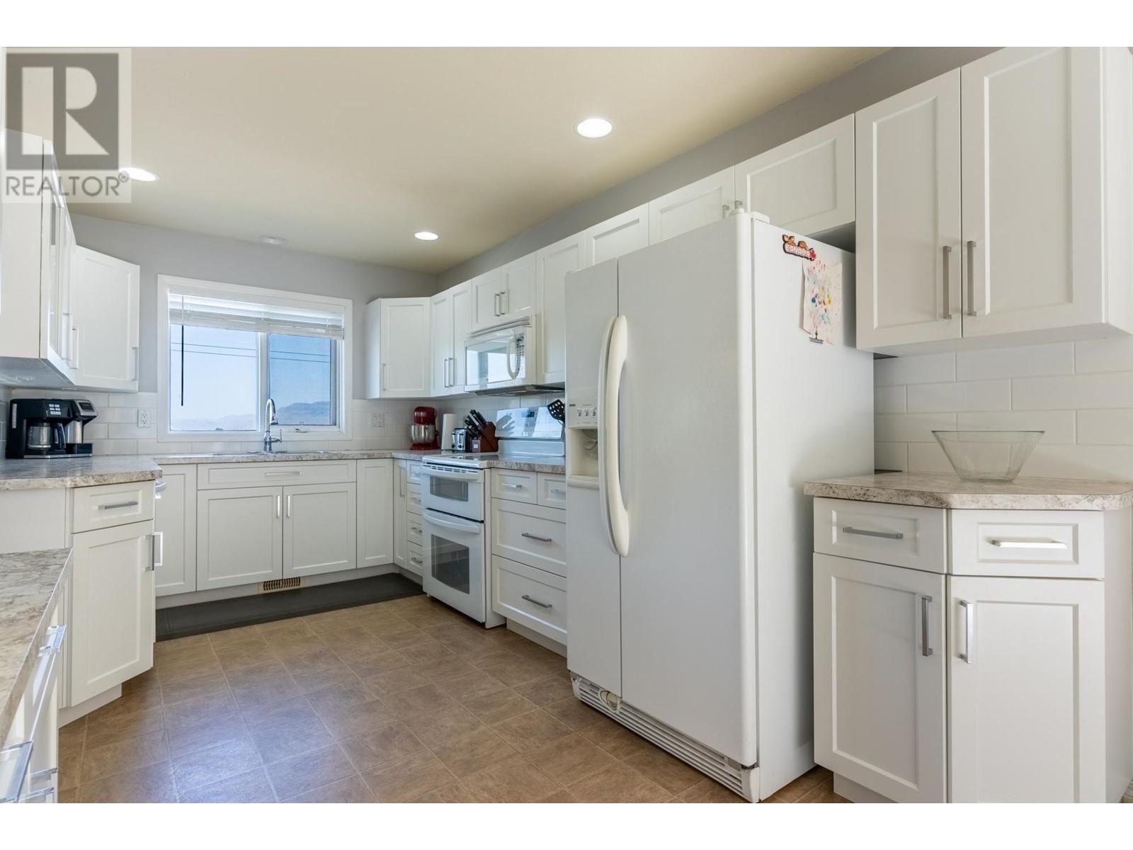 1653 Valleyview Drive, Kamloops, British Columbia  V2C 4B6 - Photo 11 - 179886