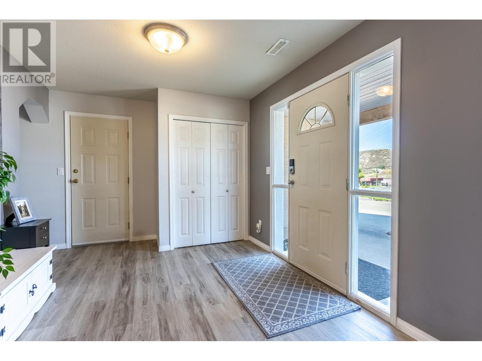 1653 Valleyview Drive, Kamloops, British Columbia  V2C 4B6 - Photo 6 - 179886