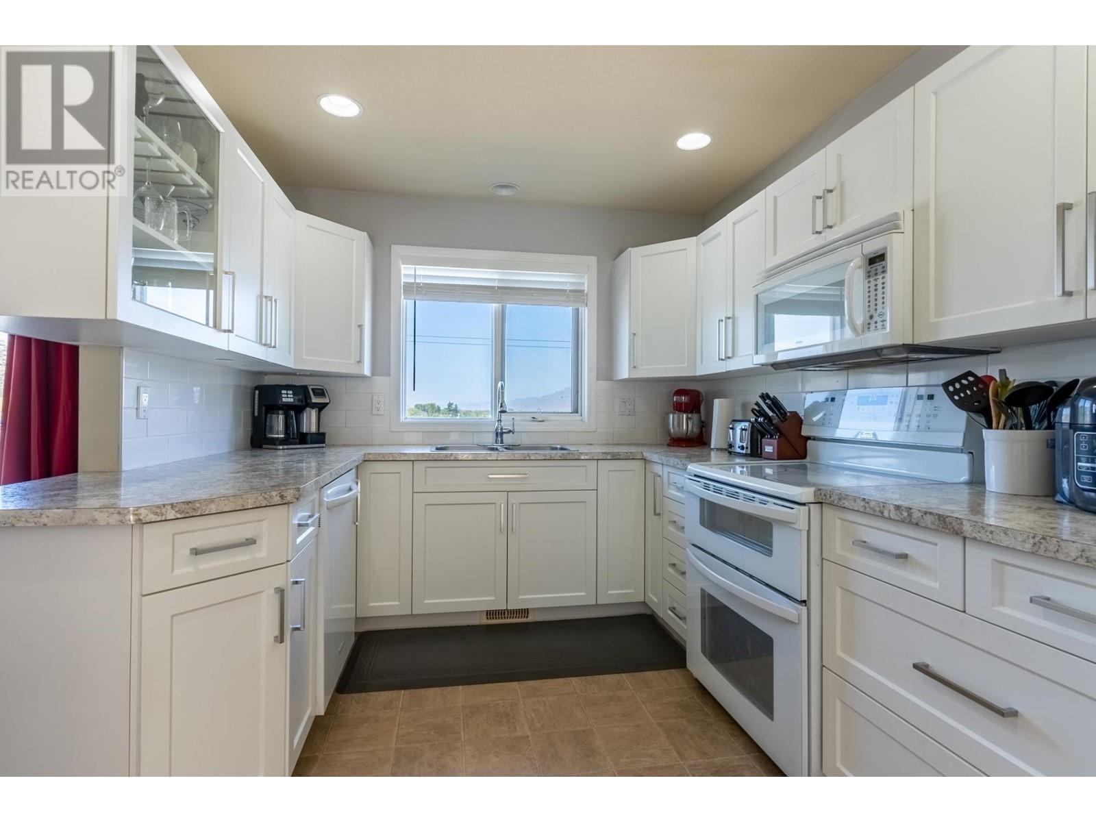 1653 Valleyview Drive, Kamloops, British Columbia  V2C 4B6 - Photo 8 - 179886