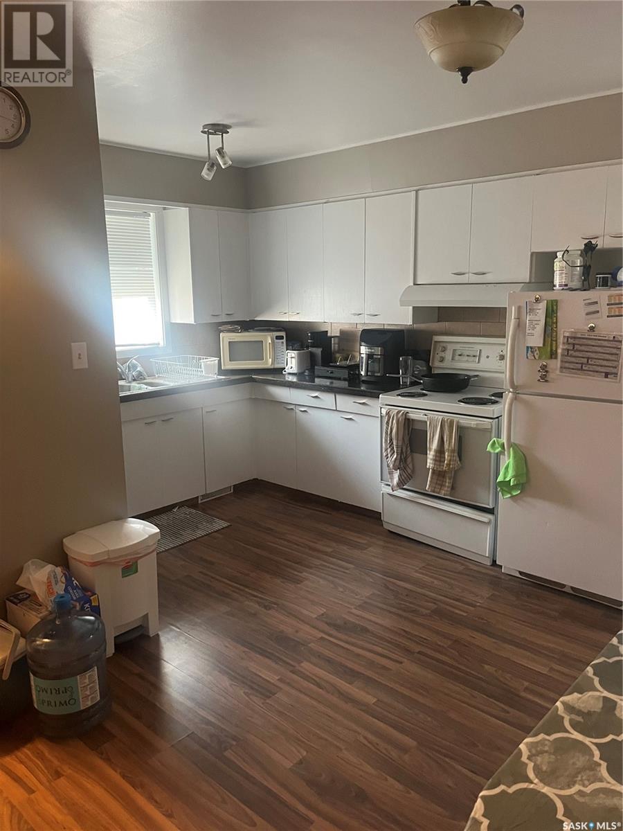 653 Donald Street, Esterhazy, Saskatchewan  S0A 0X0 - Photo 3 - SK976860