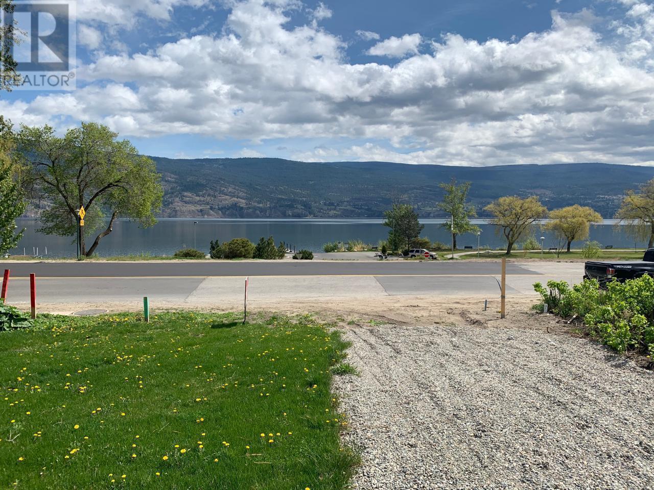 15204 LAKESHORE Drive Summerland, BC V0H1Z6_3