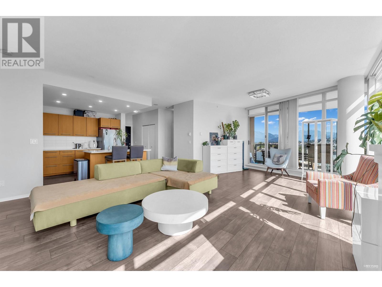 Listing Picture 14 of 38 : 3303 2133 DOUGLAS ROAD, Burnaby / 本拿比 - 魯藝地產 Yvonne Lu Group - MLS Medallion Club Member