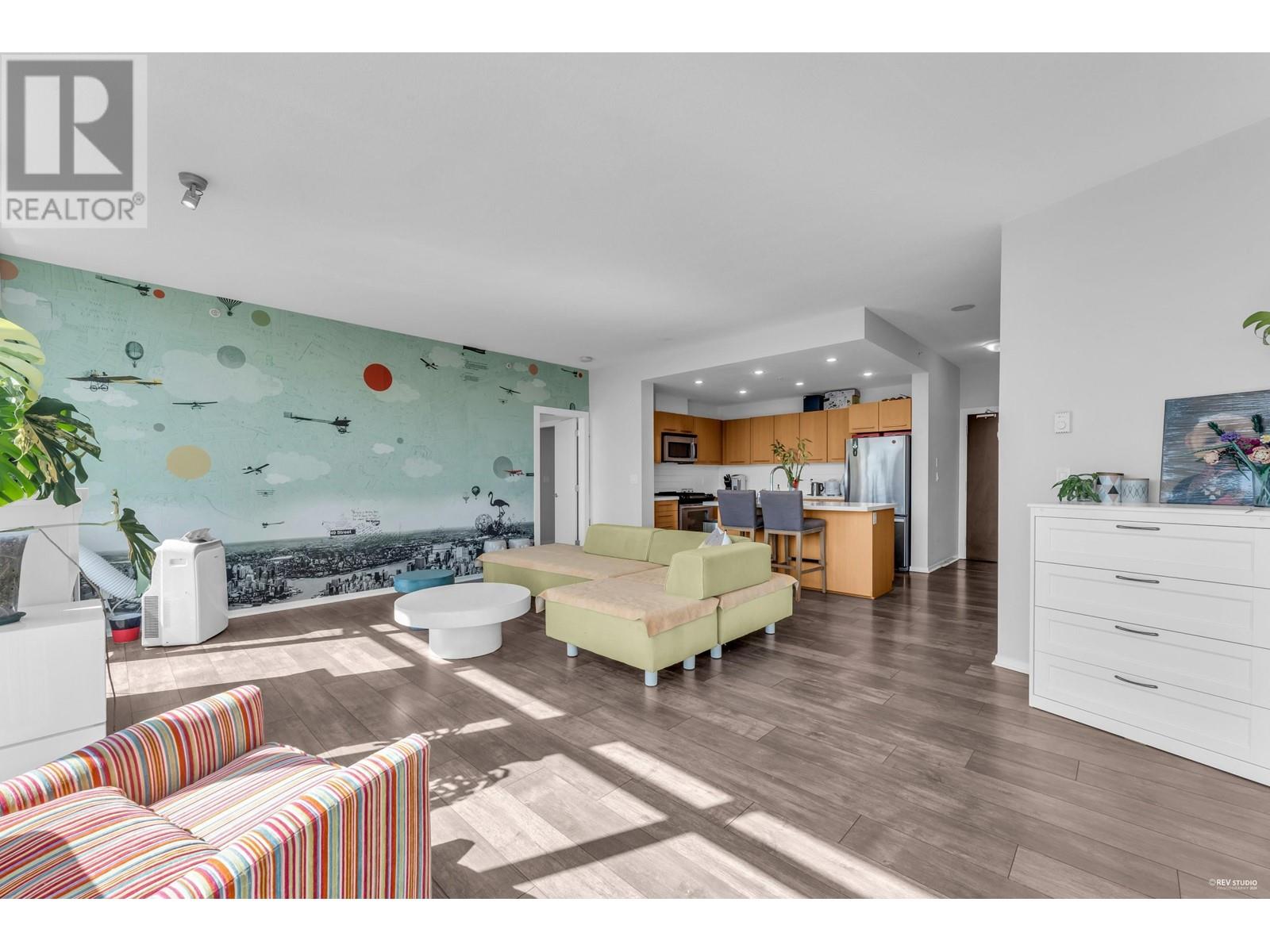 Listing Picture 15 of 38 : 3303 2133 DOUGLAS ROAD, Burnaby / 本拿比 - 魯藝地產 Yvonne Lu Group - MLS Medallion Club Member