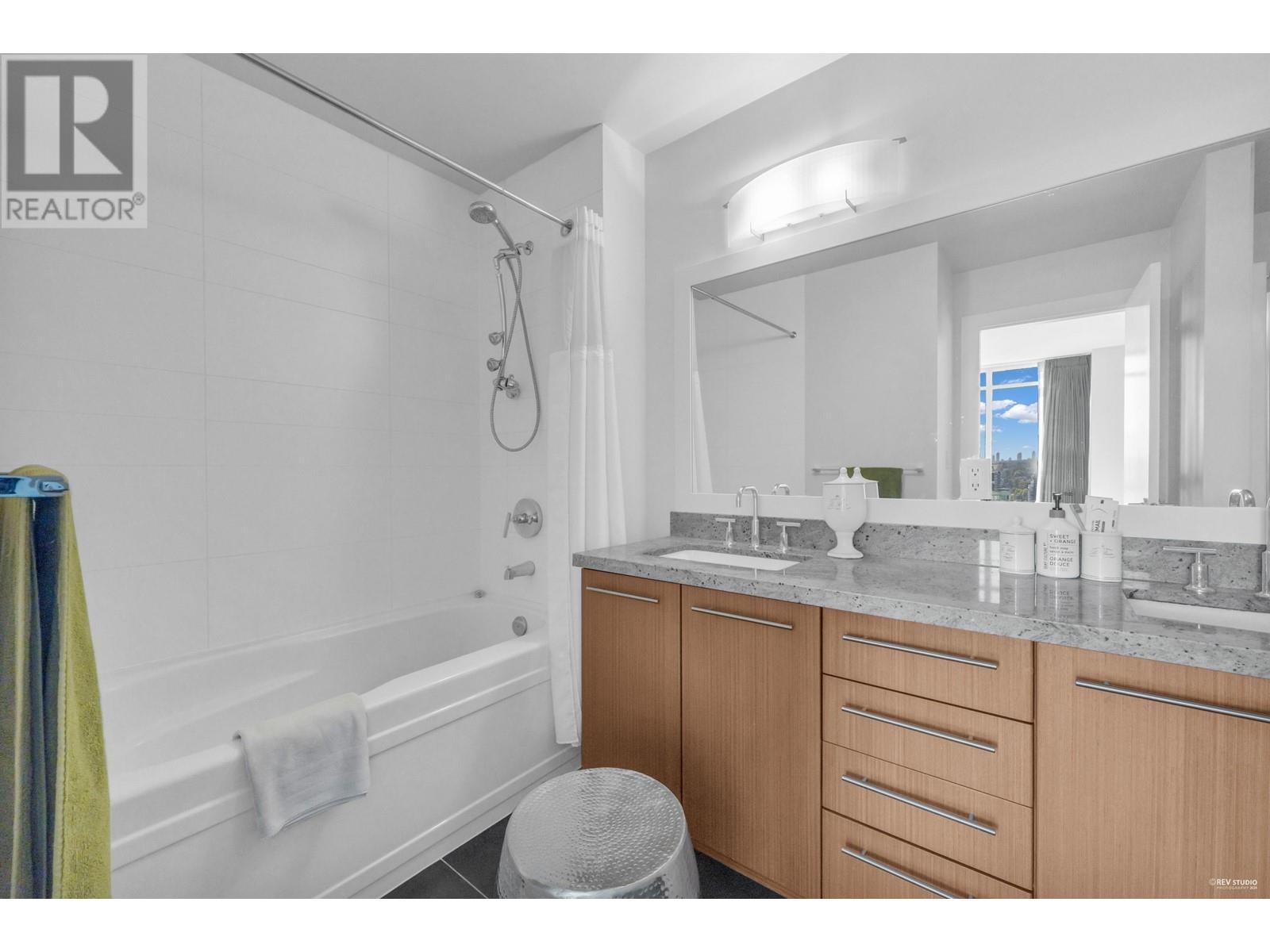Listing Picture 23 of 38 : 3303 2133 DOUGLAS ROAD, Burnaby / 本拿比 - 魯藝地產 Yvonne Lu Group - MLS Medallion Club Member