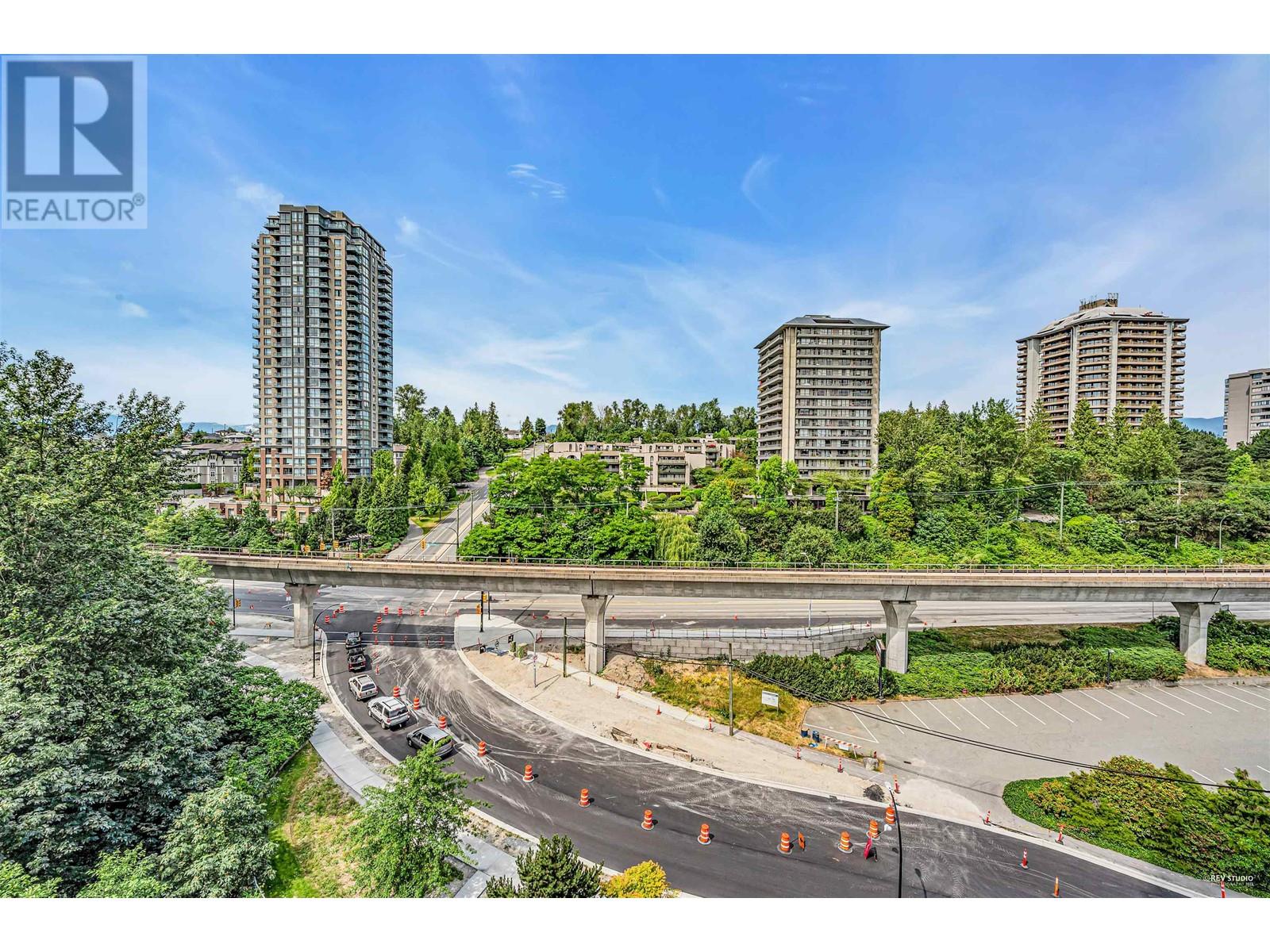 Listing Picture 32 of 38 : 3303 2133 DOUGLAS ROAD, Burnaby / 本拿比 - 魯藝地產 Yvonne Lu Group - MLS Medallion Club Member
