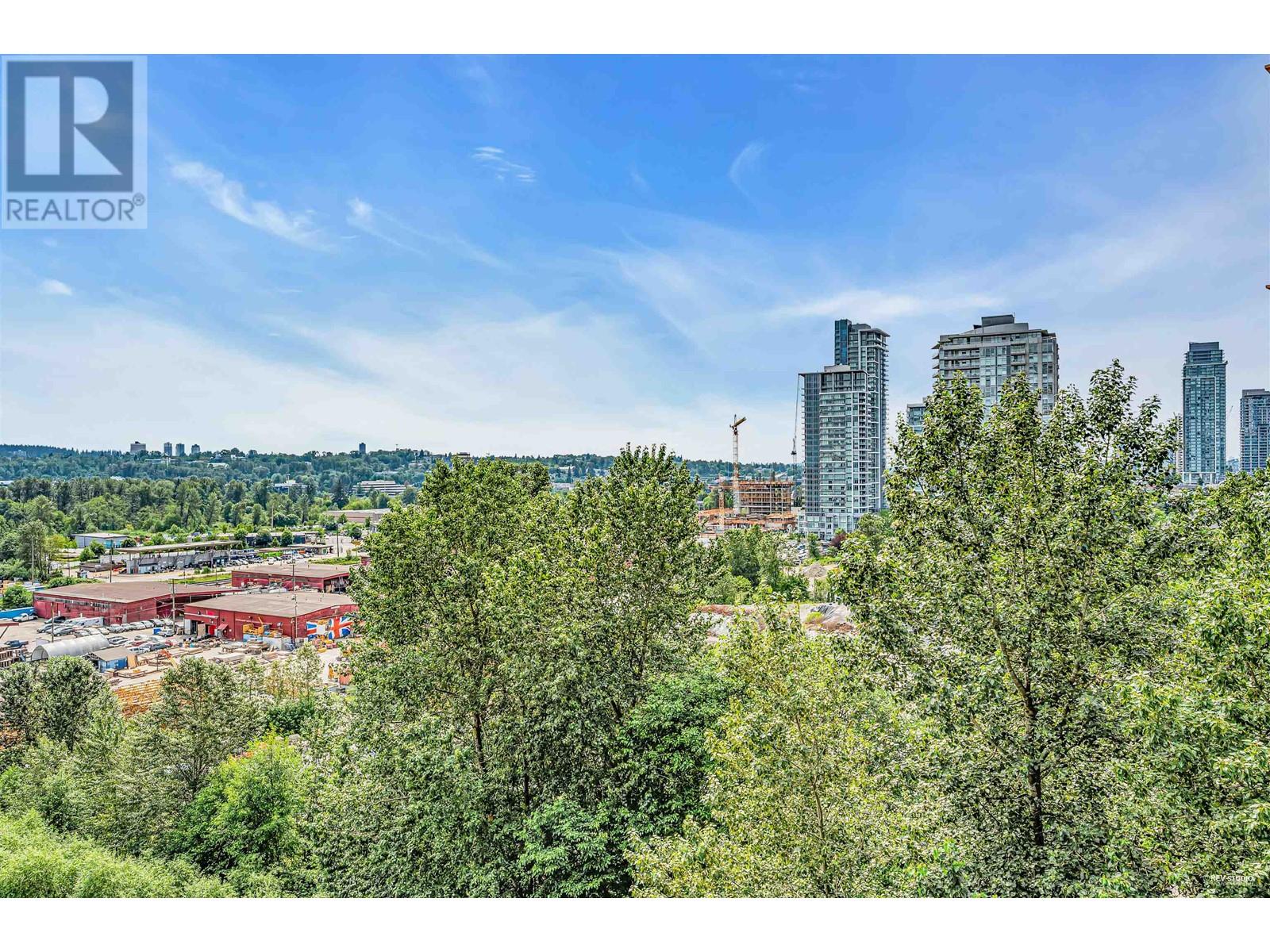 Listing Picture 34 of 38 : 3303 2133 DOUGLAS ROAD, Burnaby / 本拿比 - 魯藝地產 Yvonne Lu Group - MLS Medallion Club Member