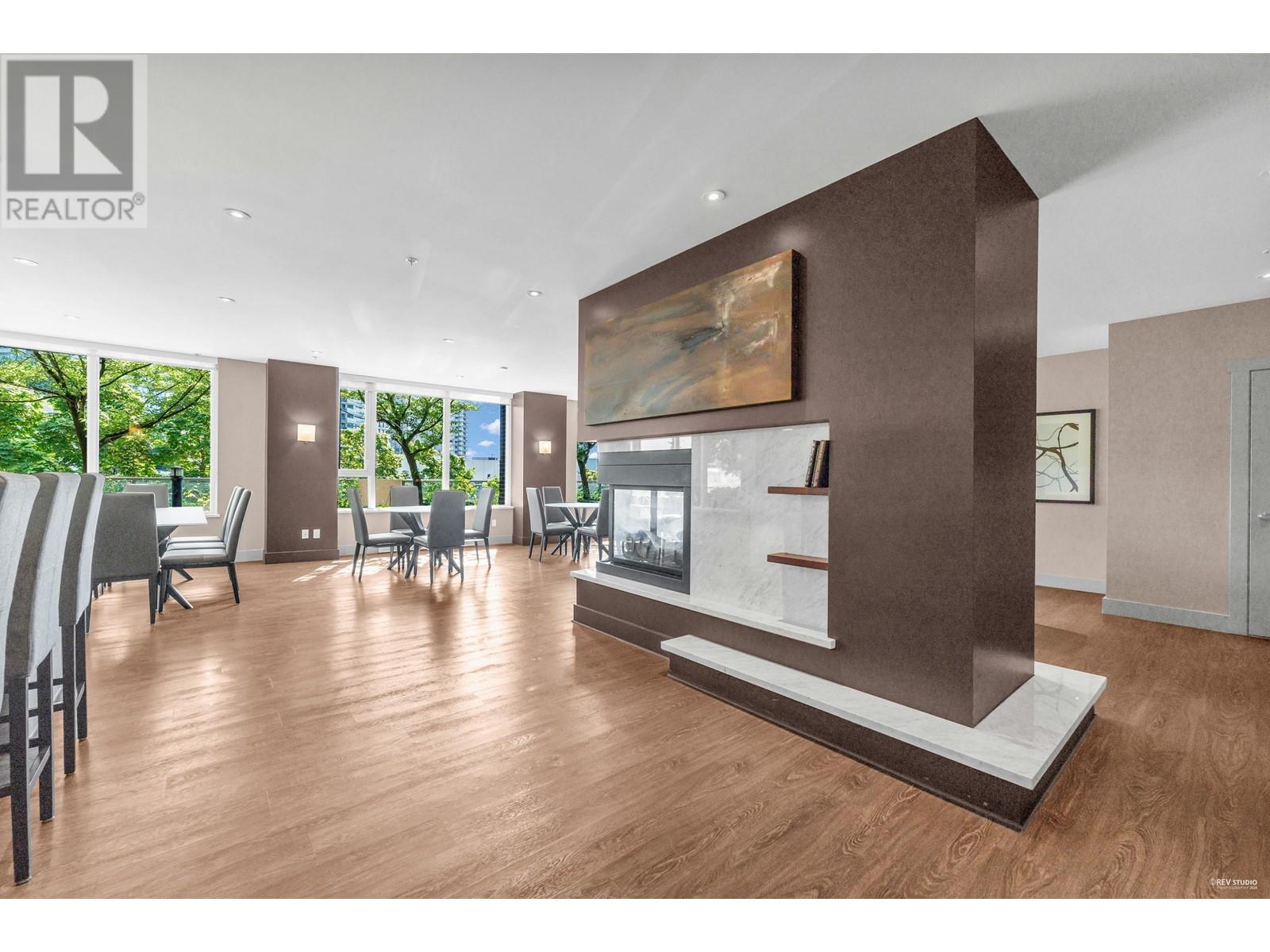 Listing Picture 35 of 38 : 3303 2133 DOUGLAS ROAD, Burnaby / 本拿比 - 魯藝地產 Yvonne Lu Group - MLS Medallion Club Member